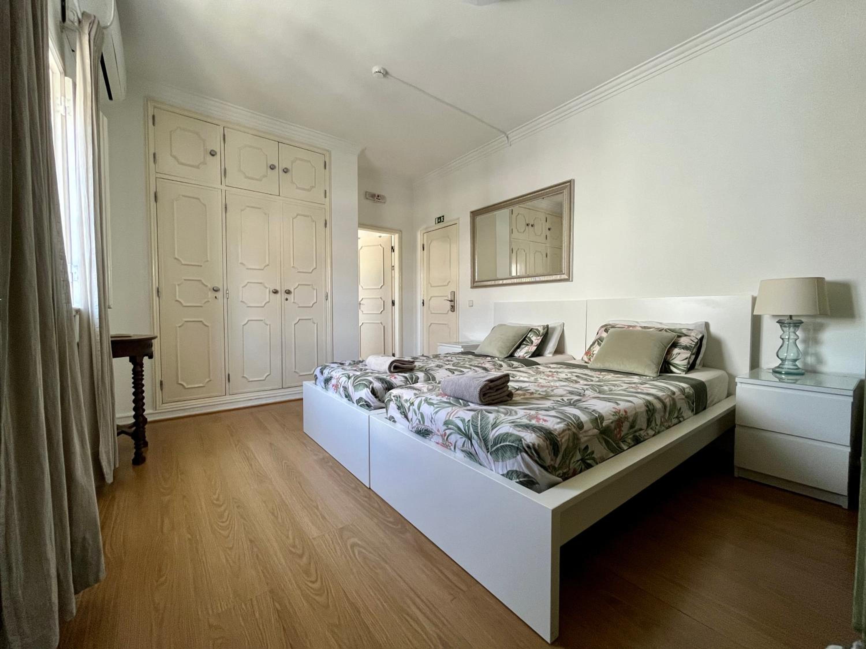 Quadruple Room with Bathroom photo 2