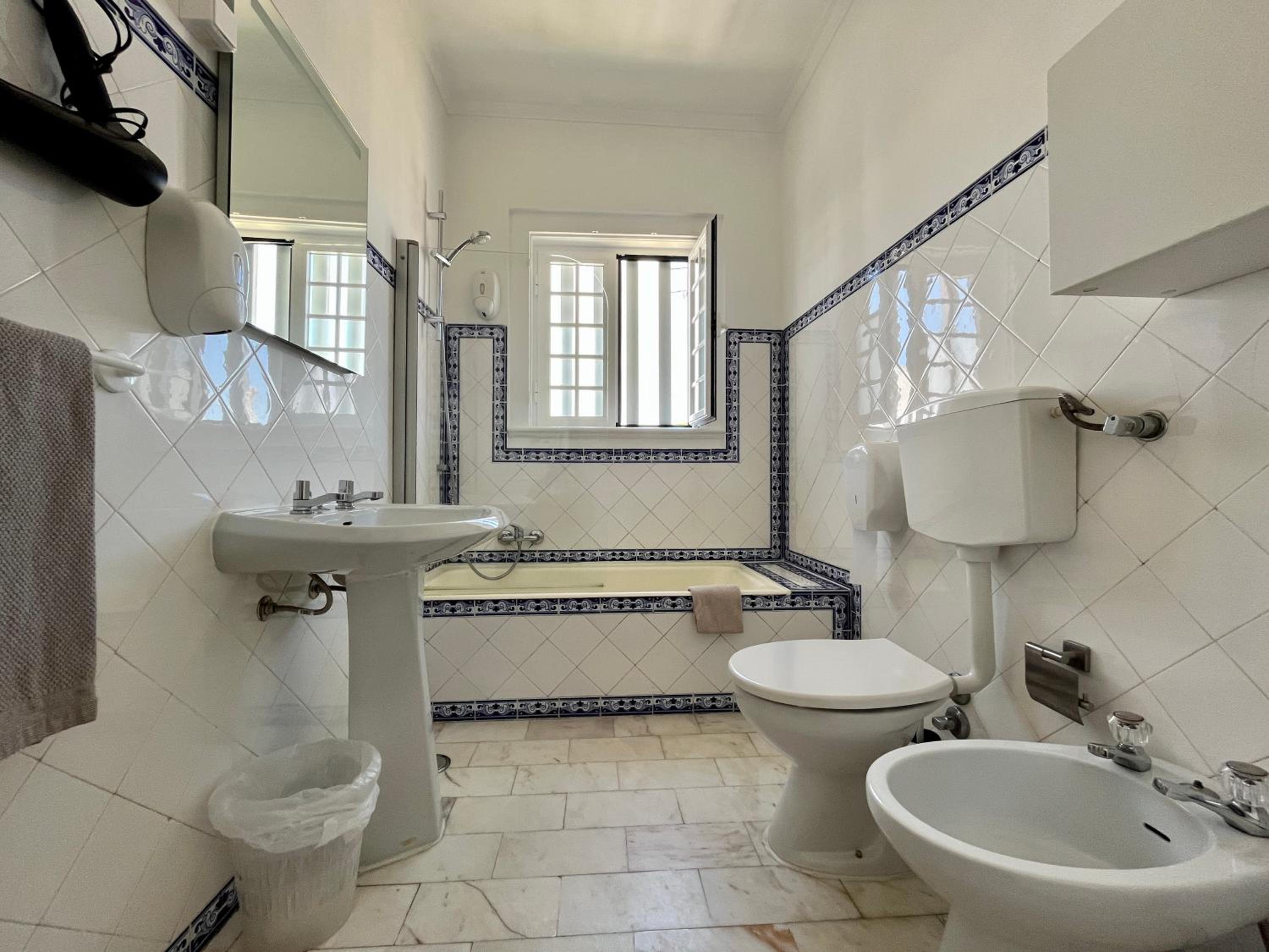 Quadruple Room with Bathroom photo 3