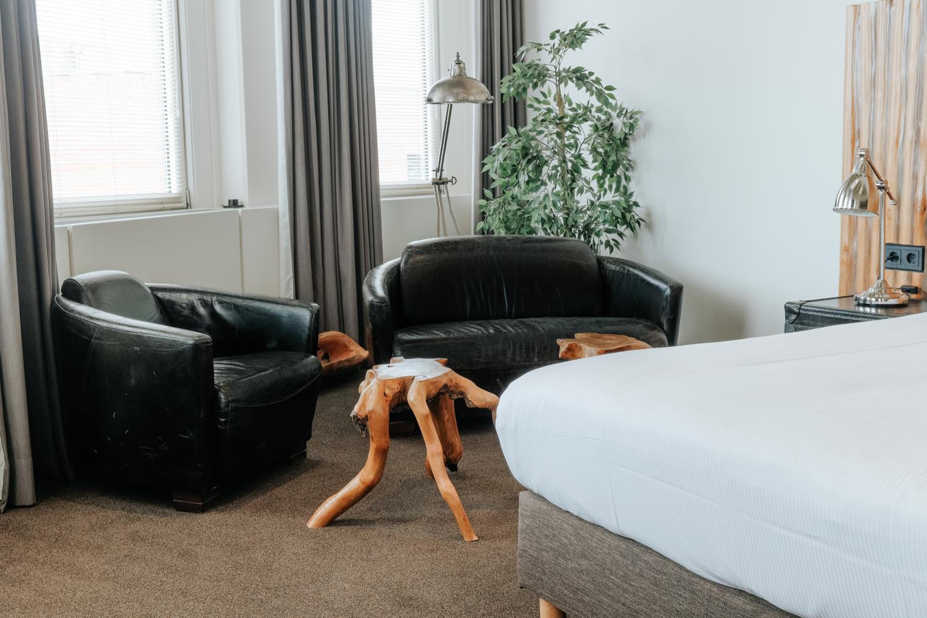 Royal Room - Photo 7