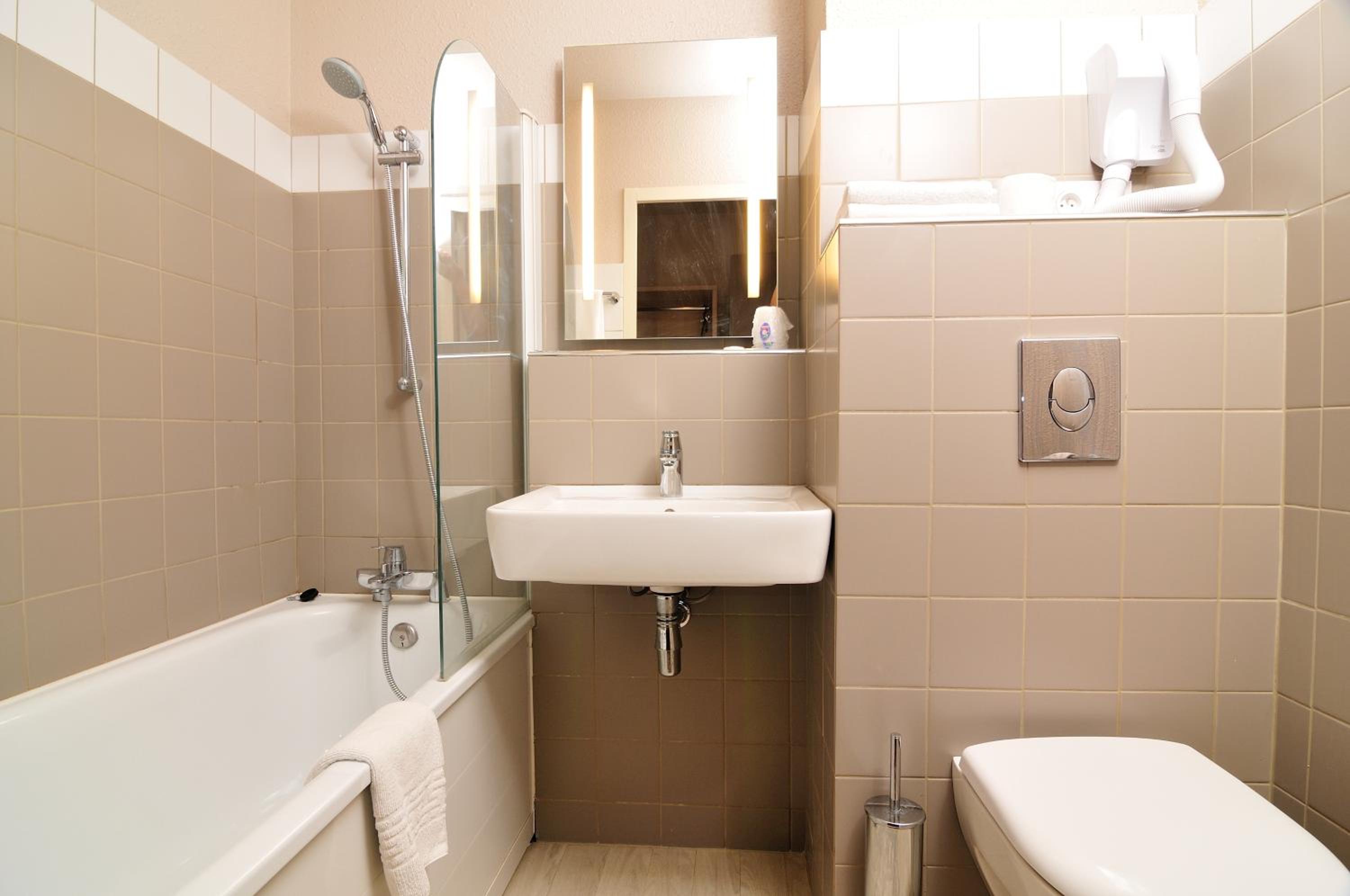 Single Room photo 3