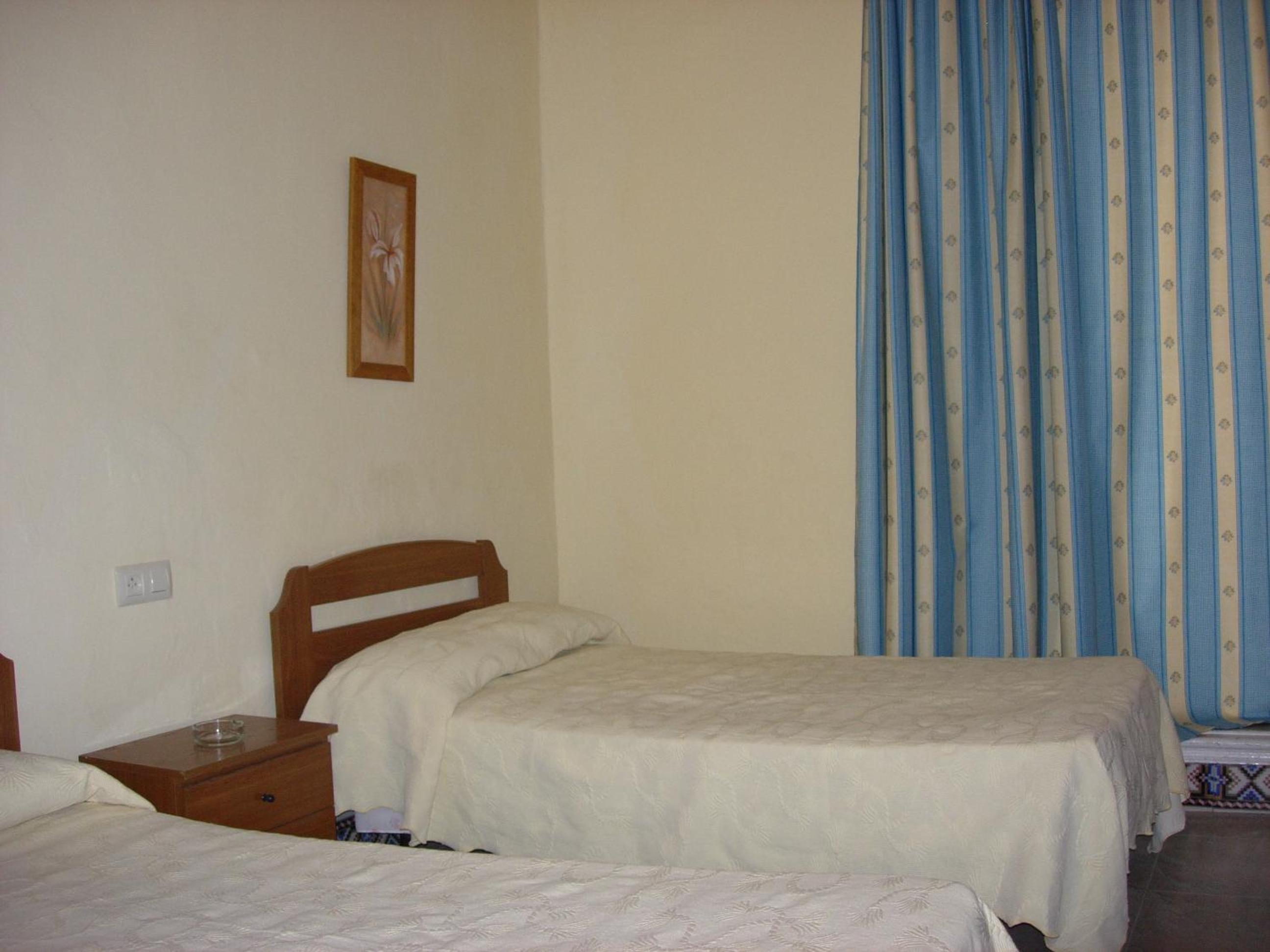 Habitación Doble o con Dos Camas con Baño Compartido