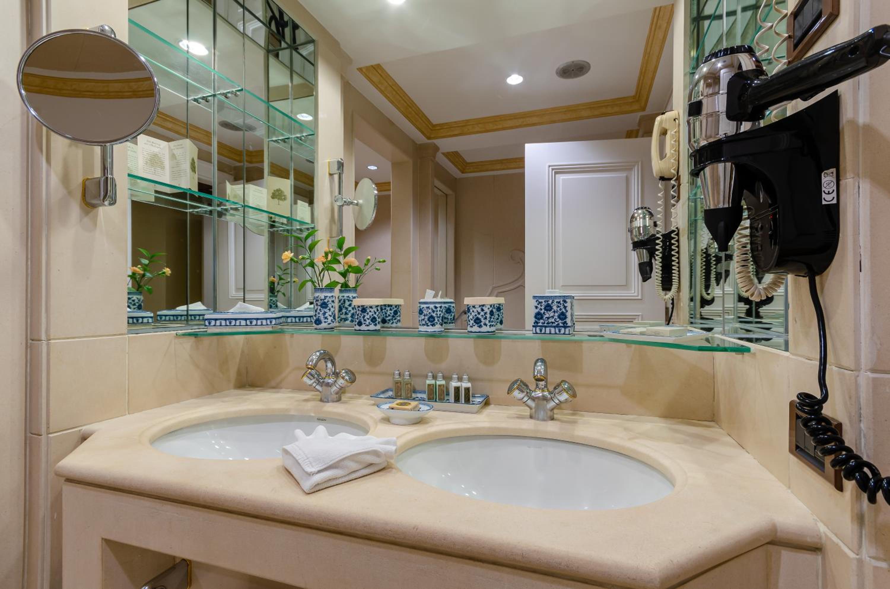 River Junior Suite - Photo 7