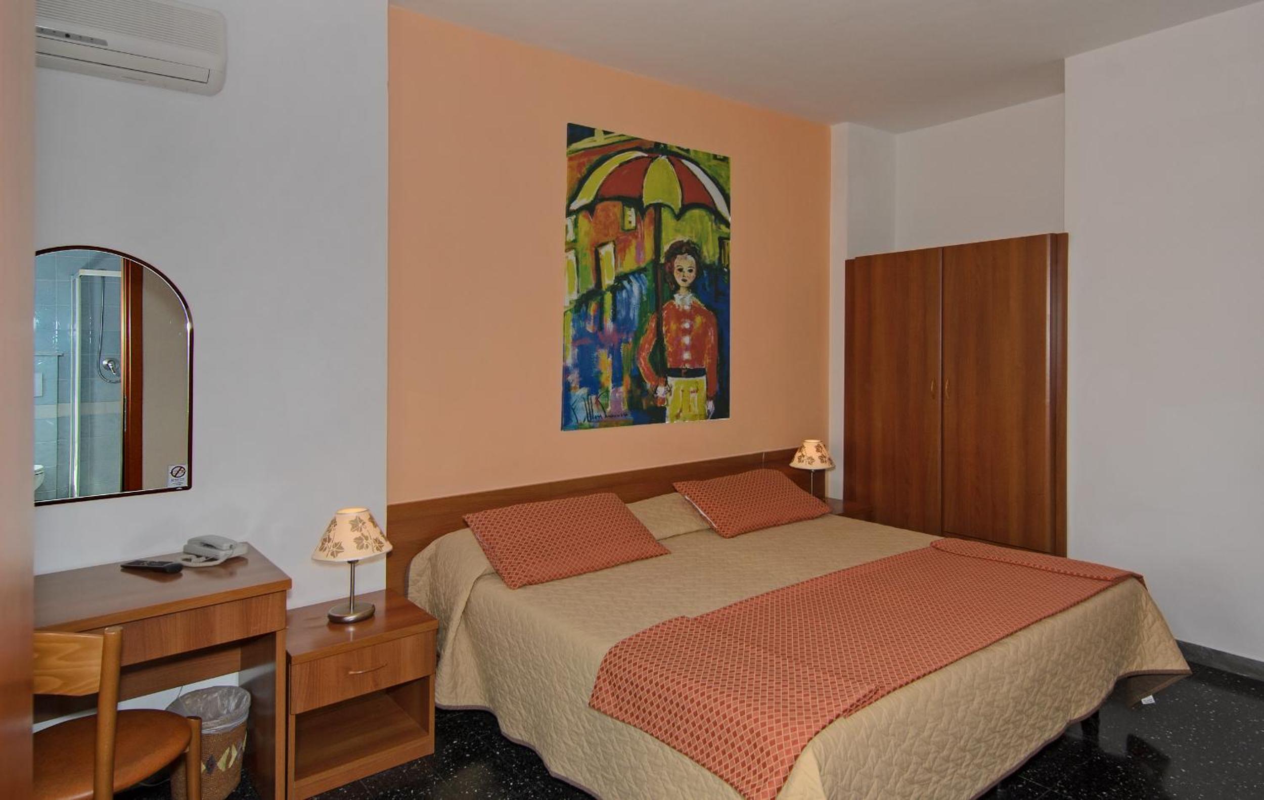 Double or Twin Room - Photo 2