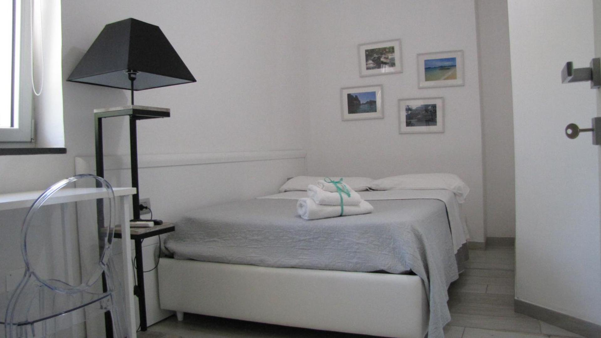 Standard Double or Twin Room photo 1
