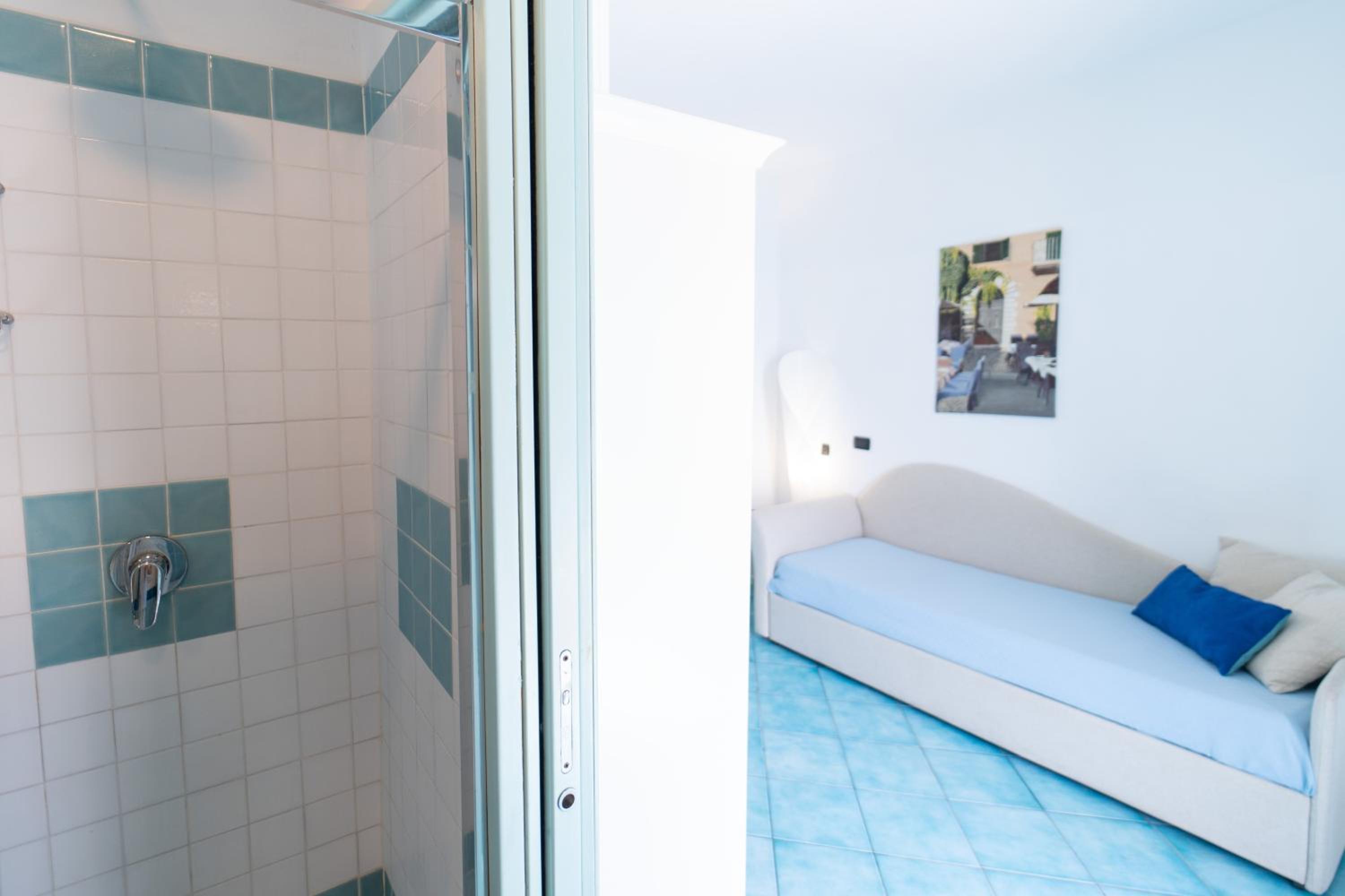 Junior Suite with Balcony photo 3