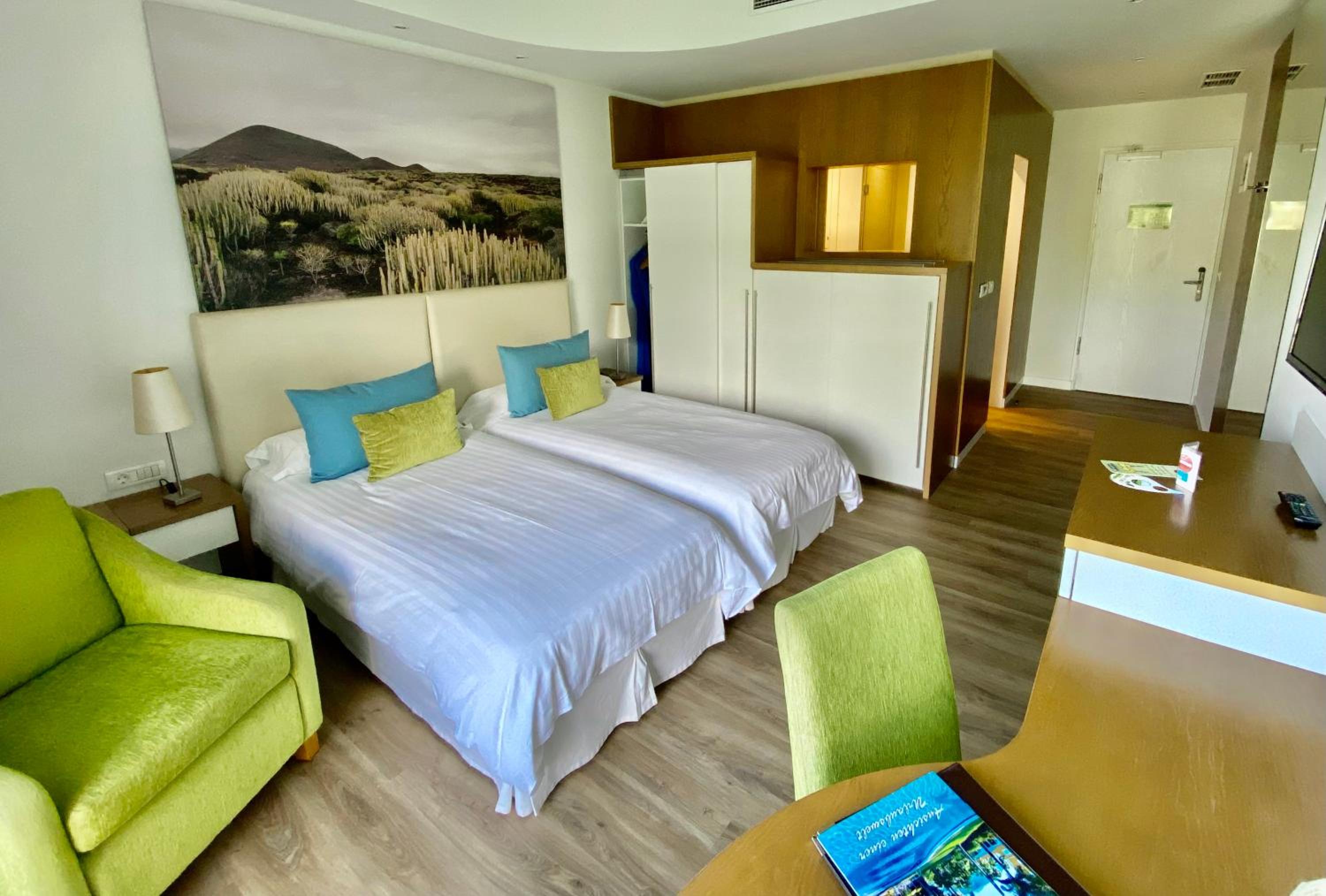 Twin Room with Garden View photo 2