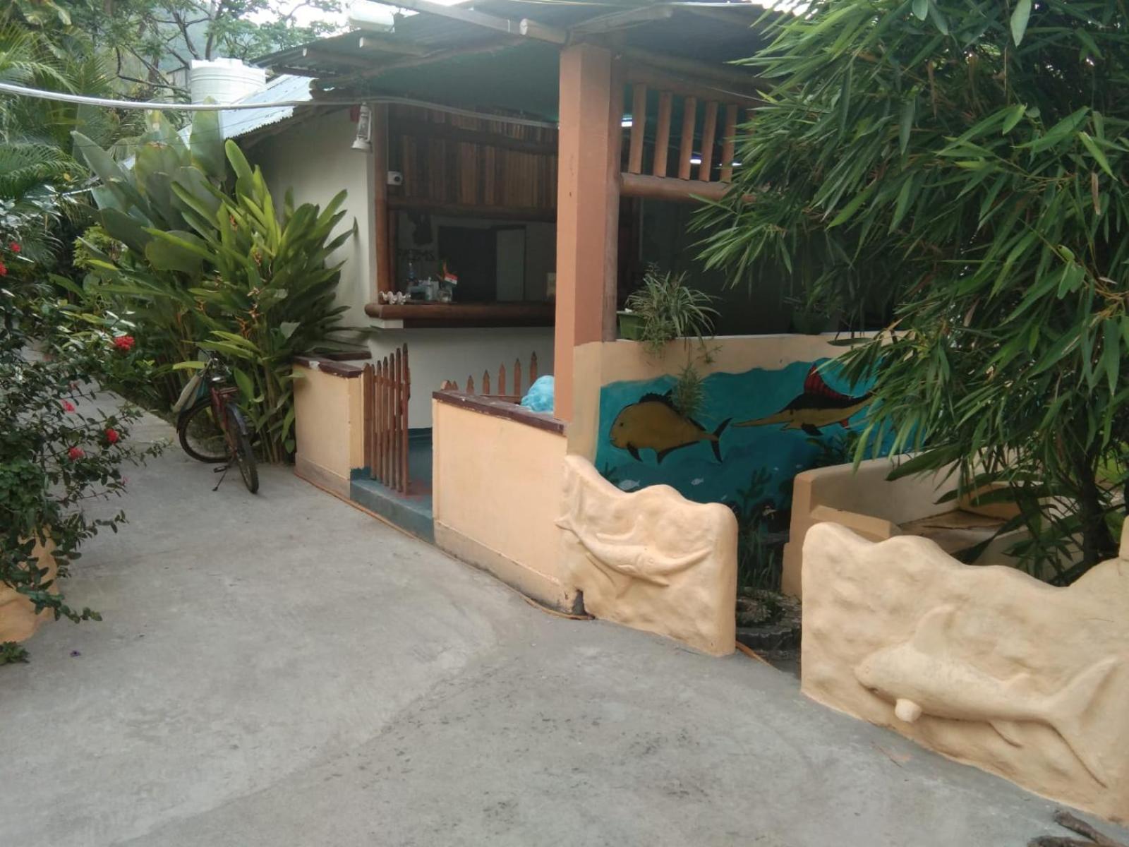 Deluxe Double Room with Balcony - Photo 18