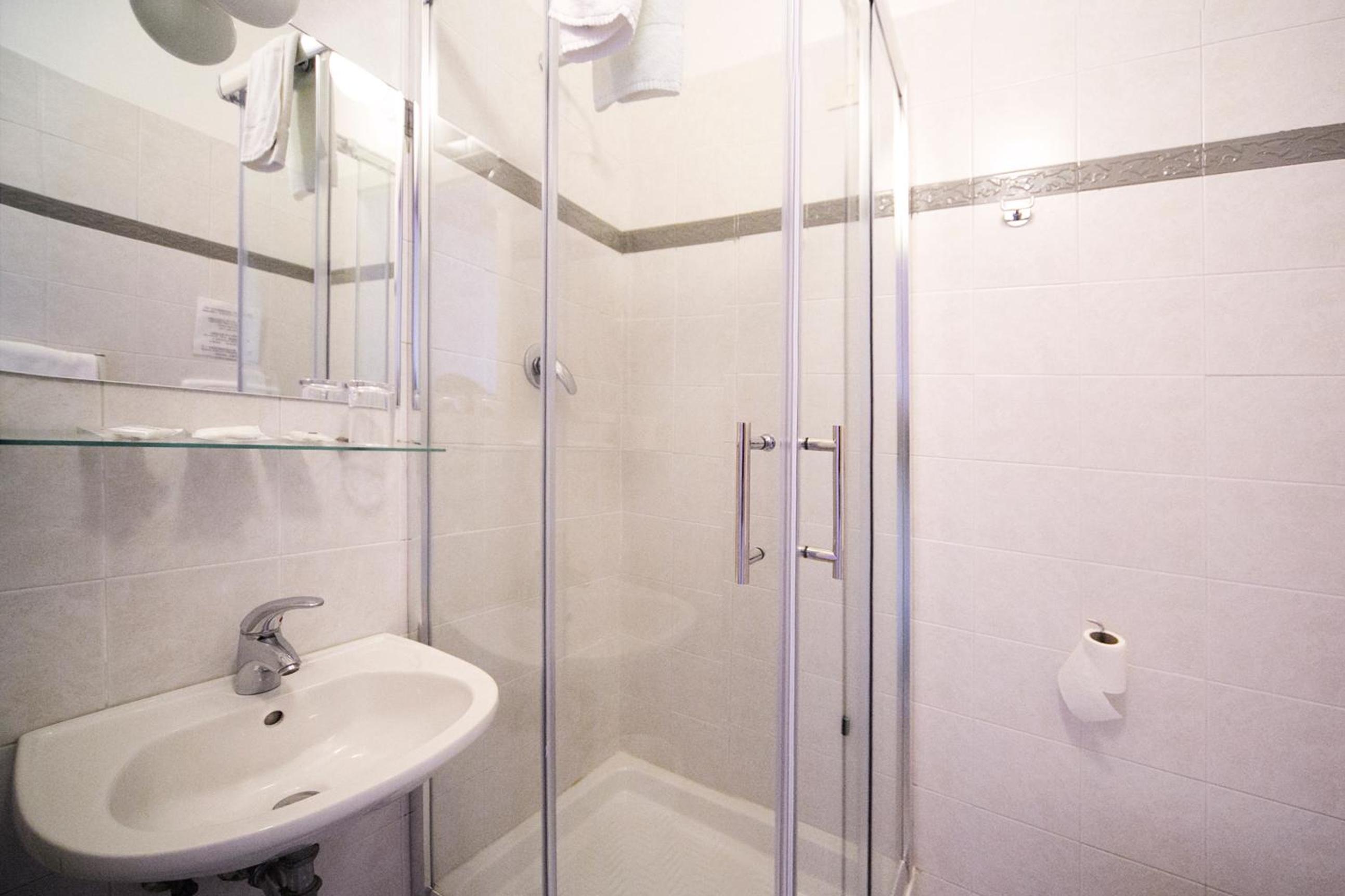 Small Double Room photo 2