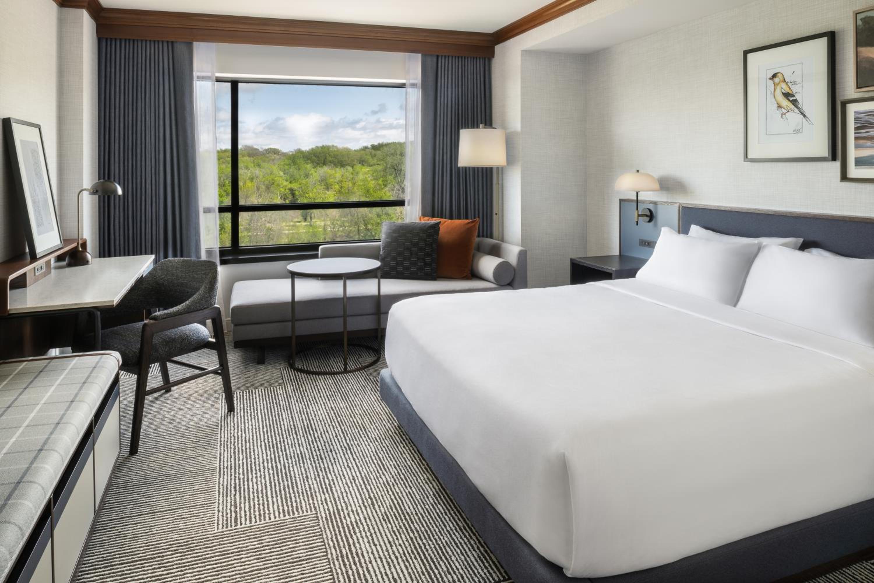 King Room with River View - Photo 6