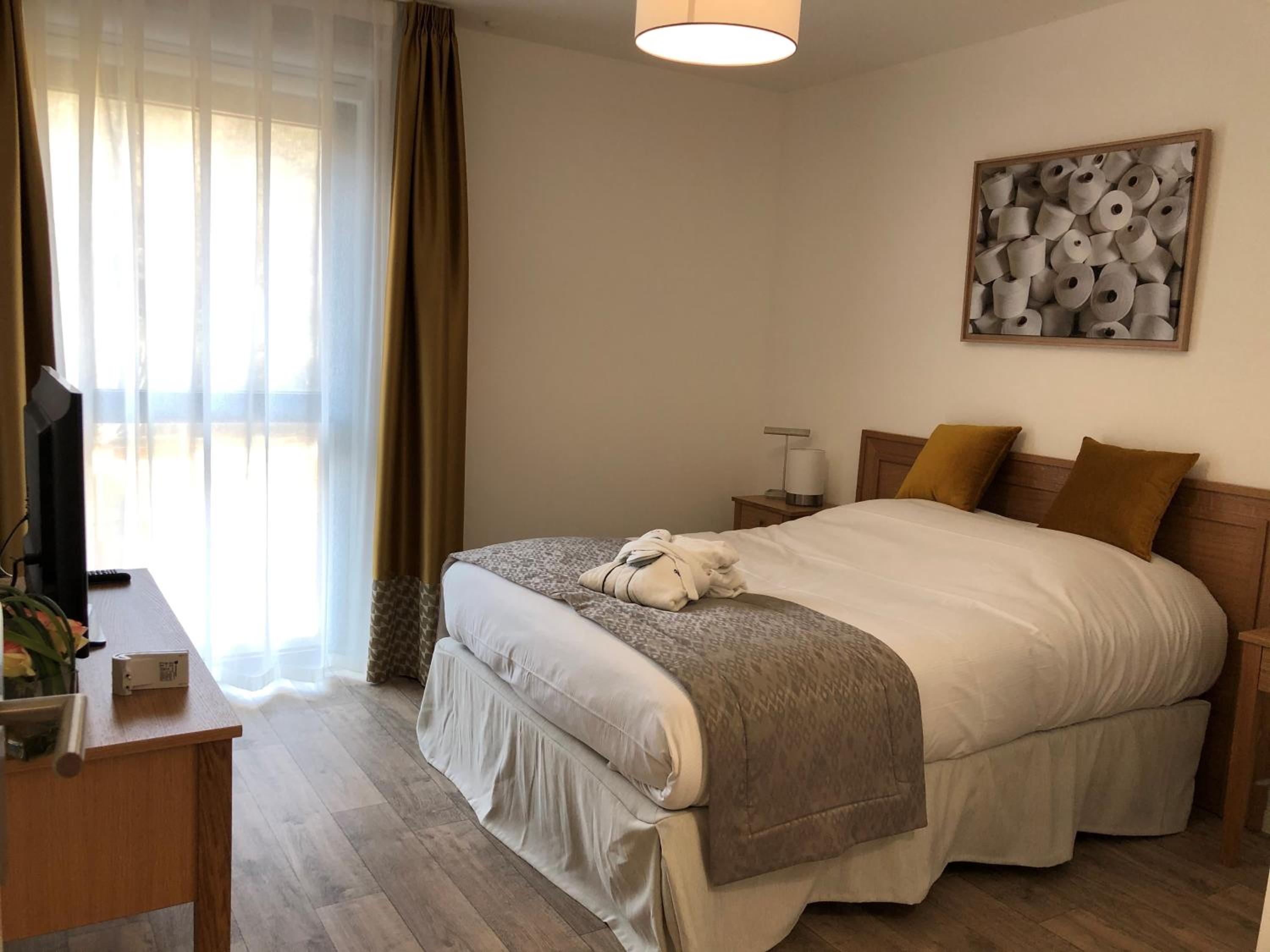 Family Double Room - Photo 1