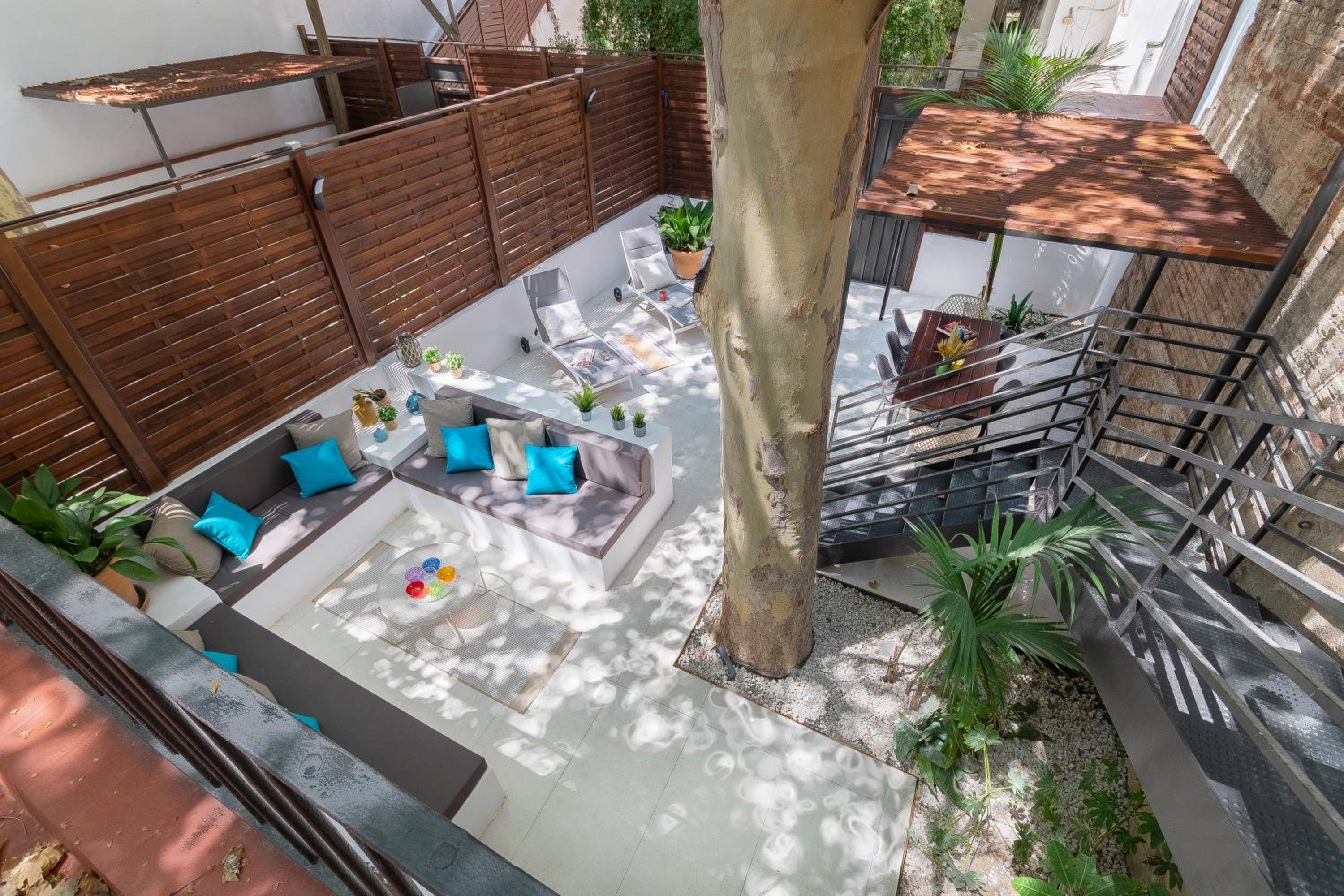 Apartment with Terrace 8 photo 2