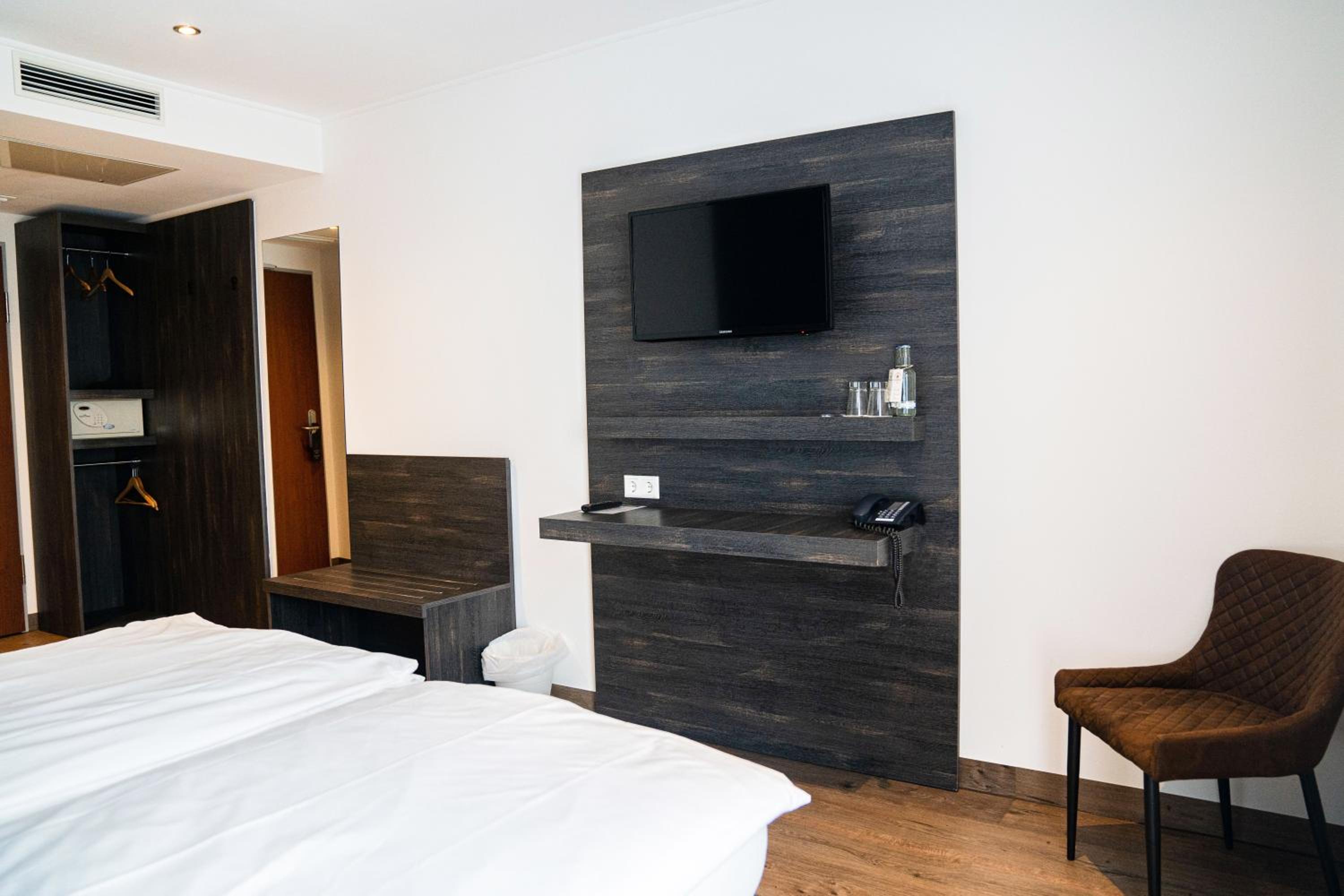 Double Room - Photo 1
