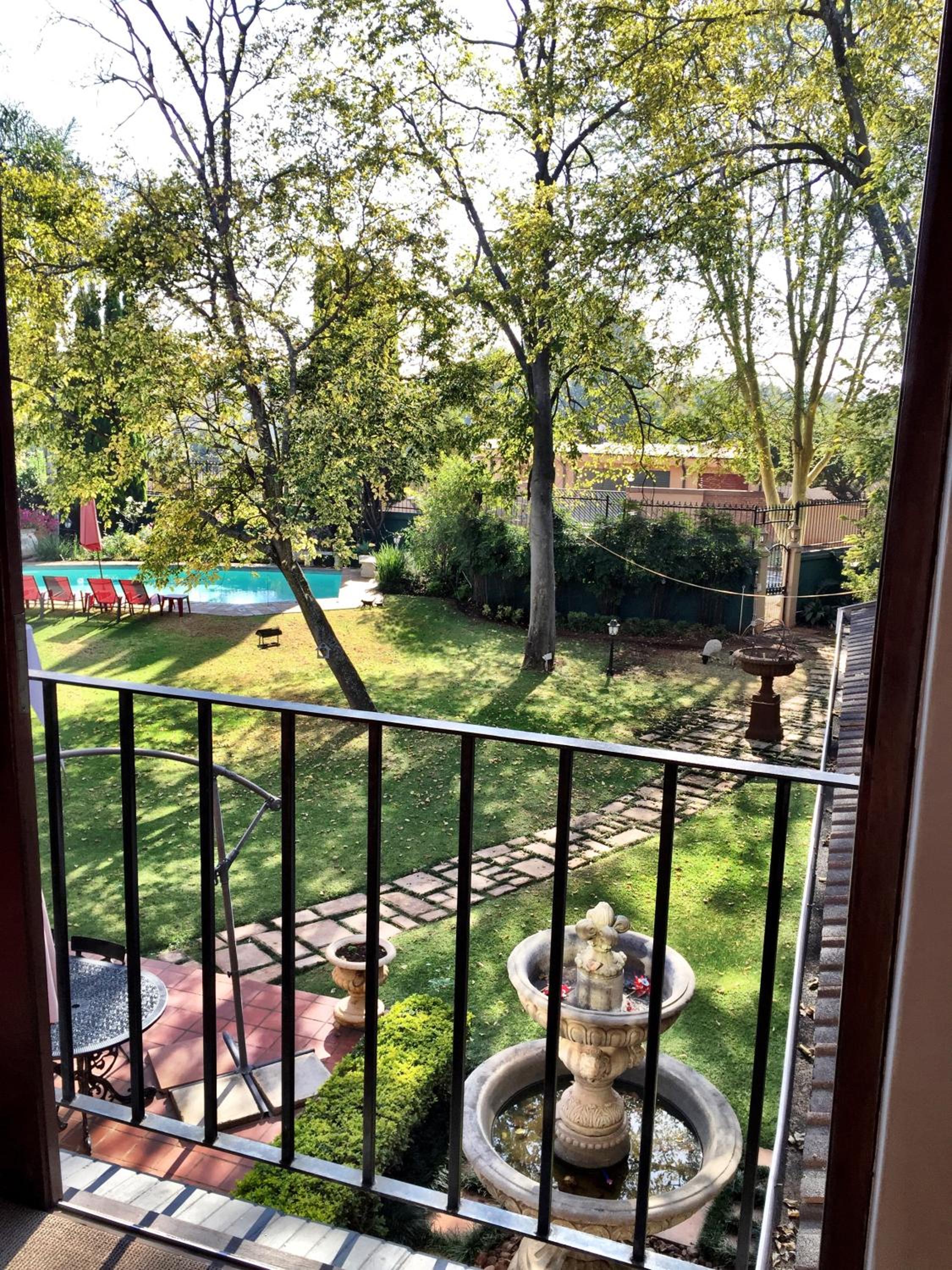 Double Room with Garden View - Photo 12