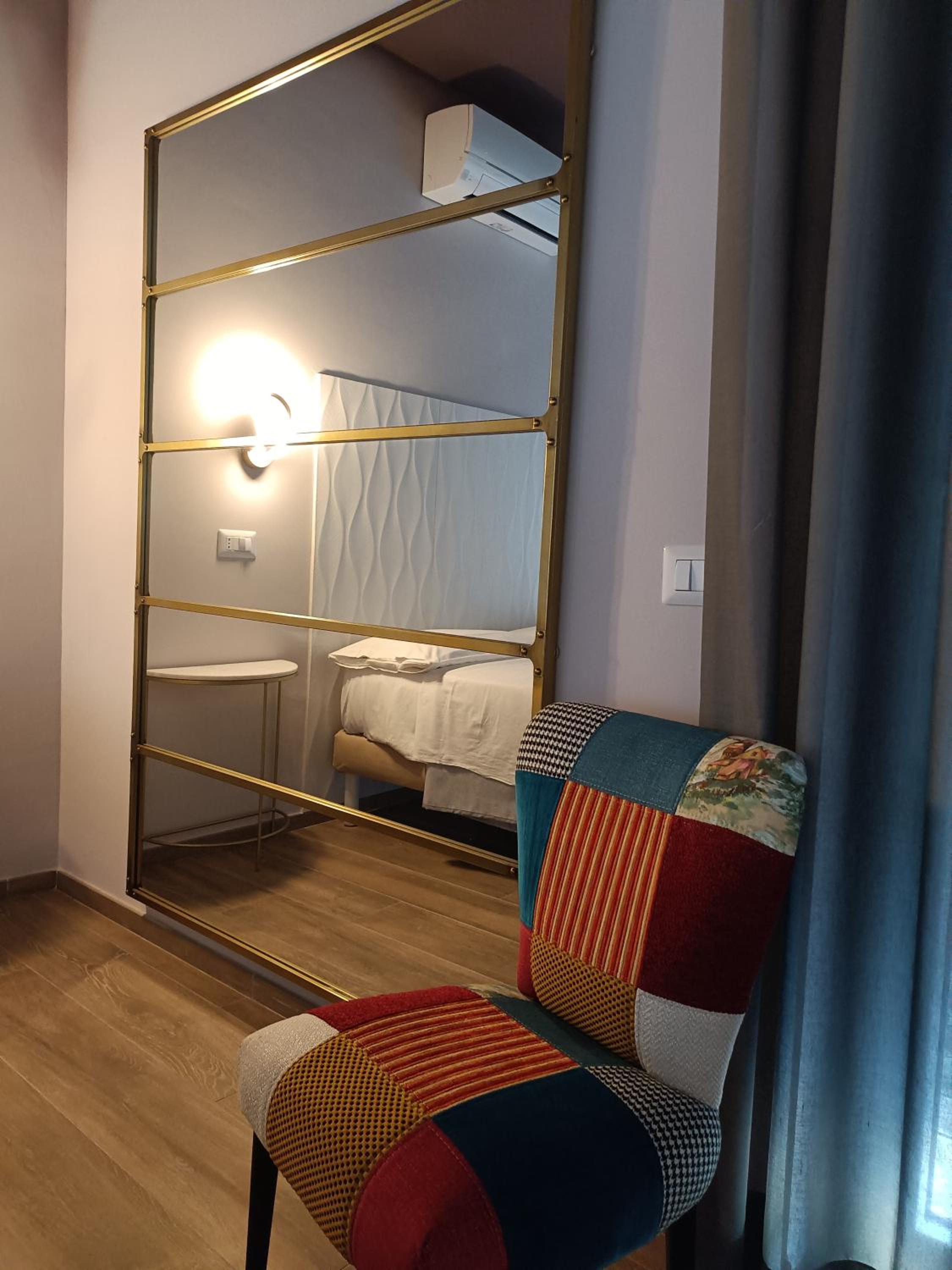 Queen Suite with Spa Bath photo 1
