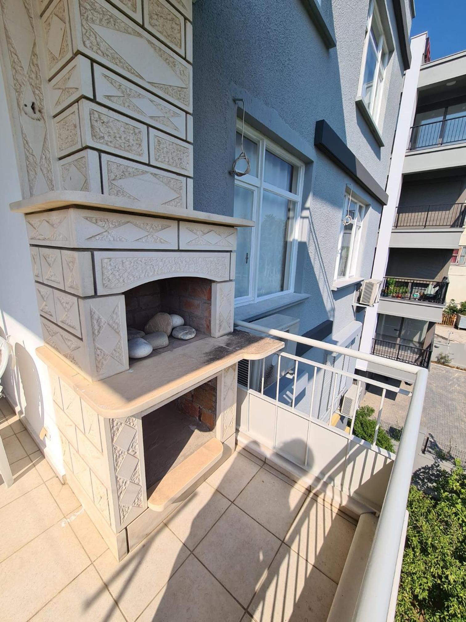 Apartment with Park View