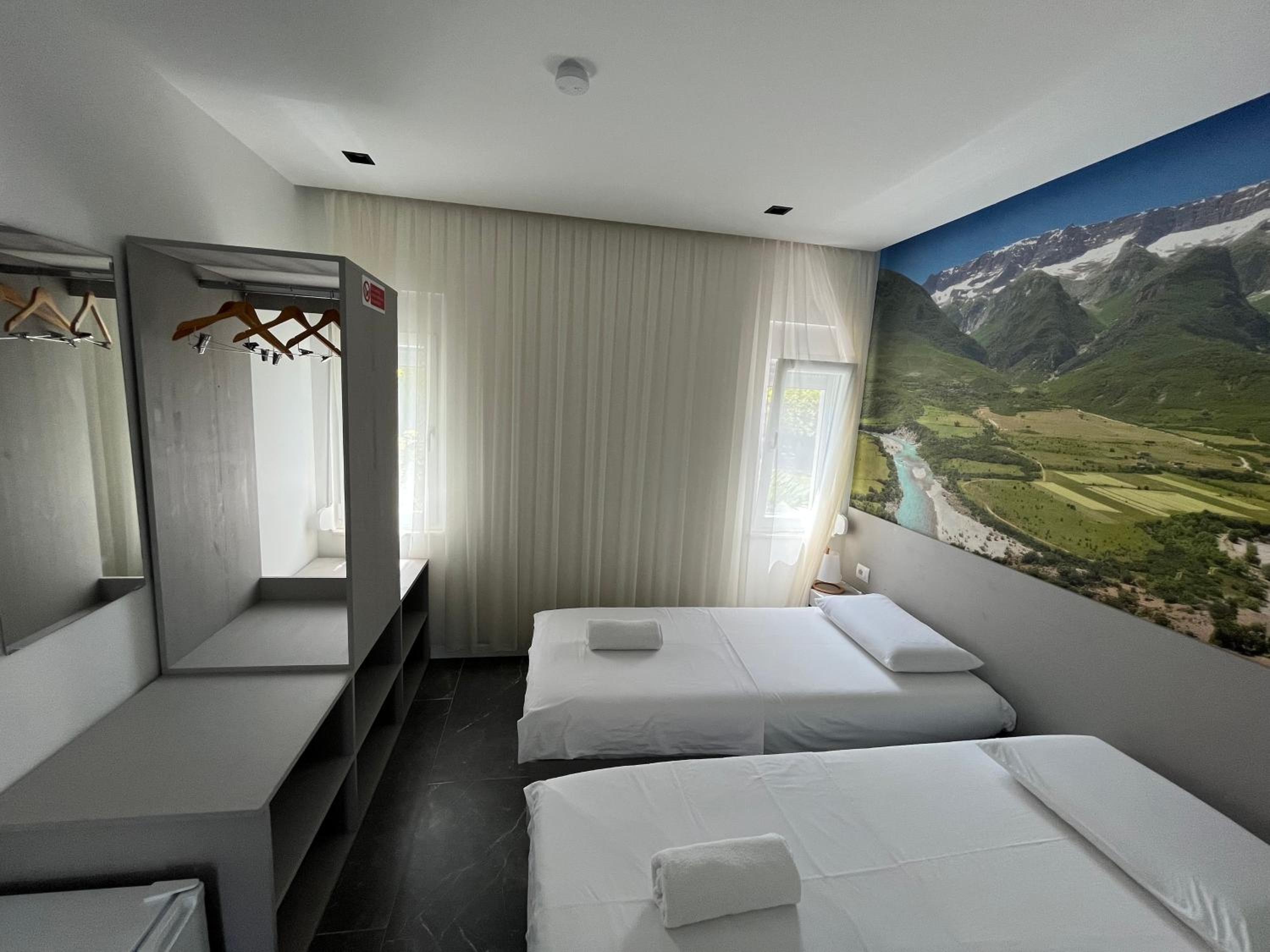 Double or Twin Room with Private Bathroom photo 1