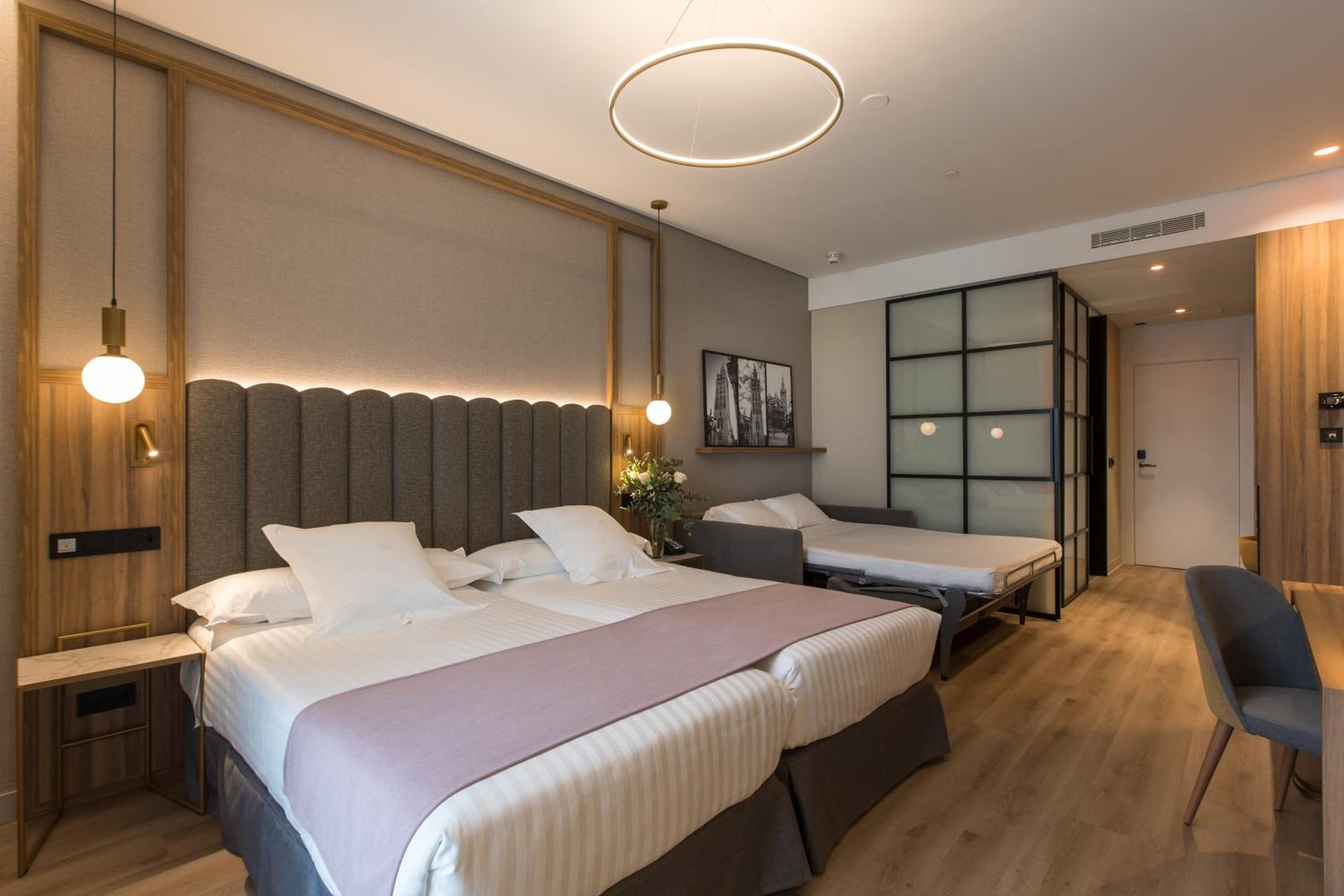 Double Room with Extra Bed - Photo 14