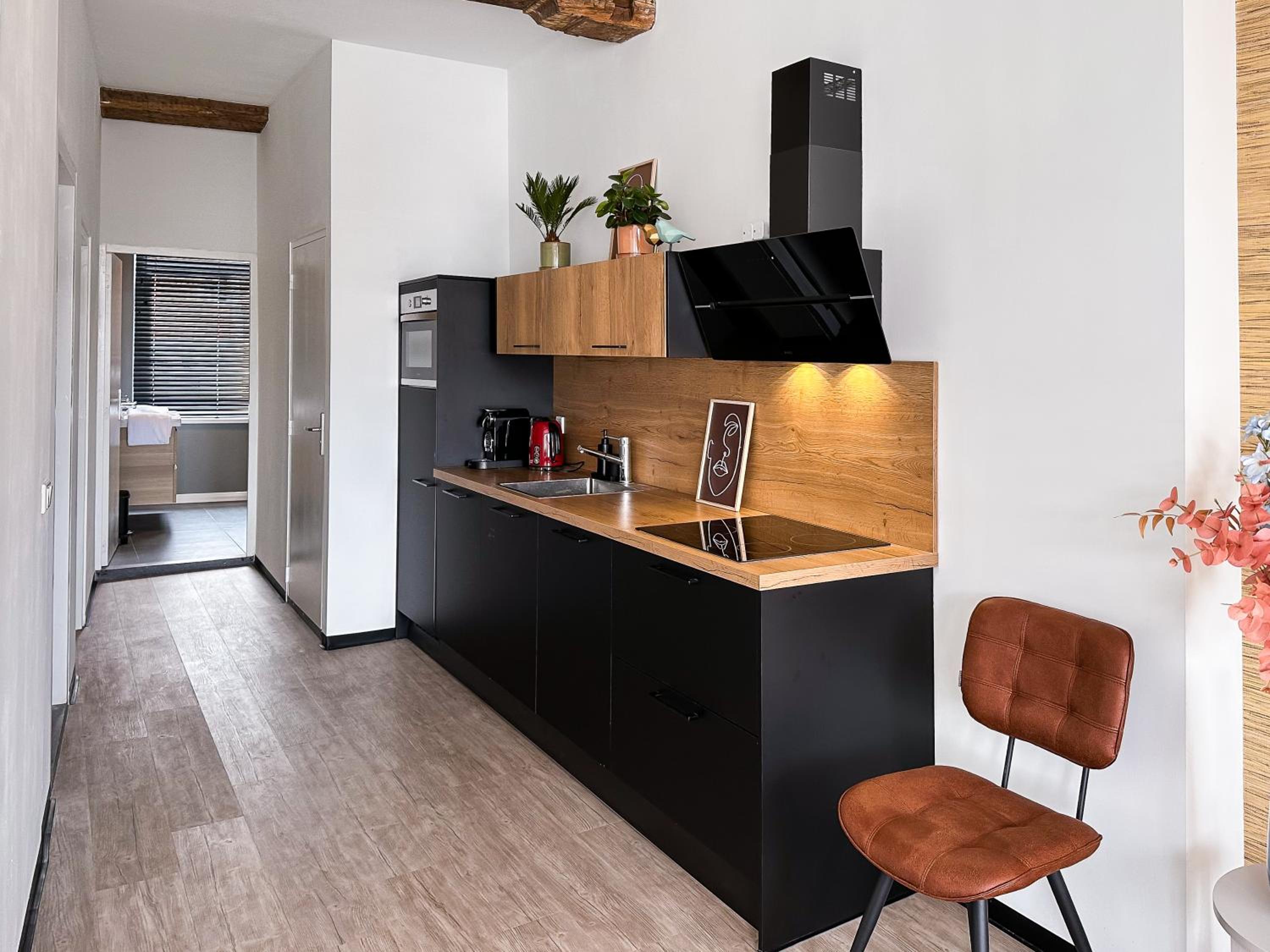 One-Bedroom Apartment photo 2