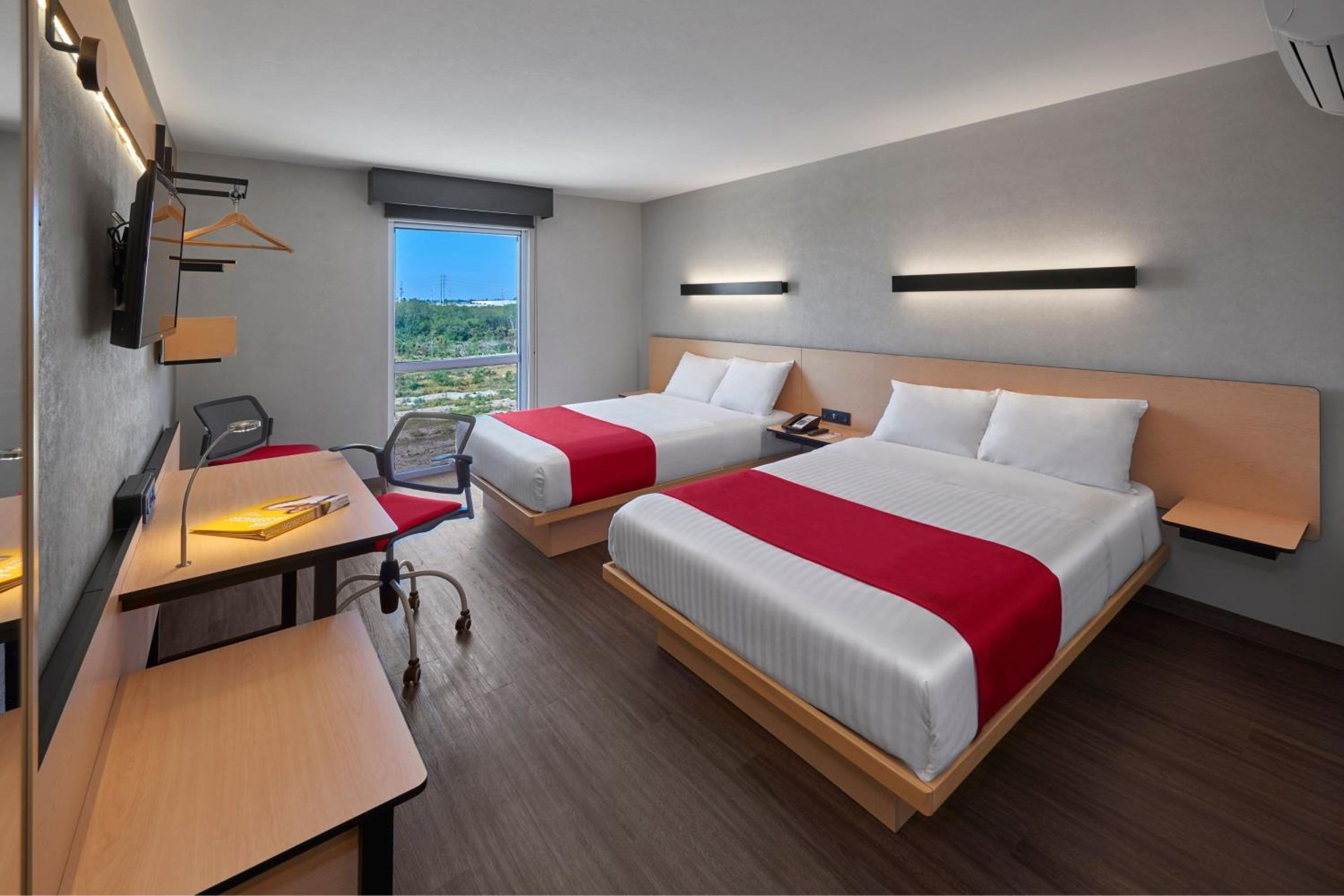 Double Room with Two Double Beds photo 1
