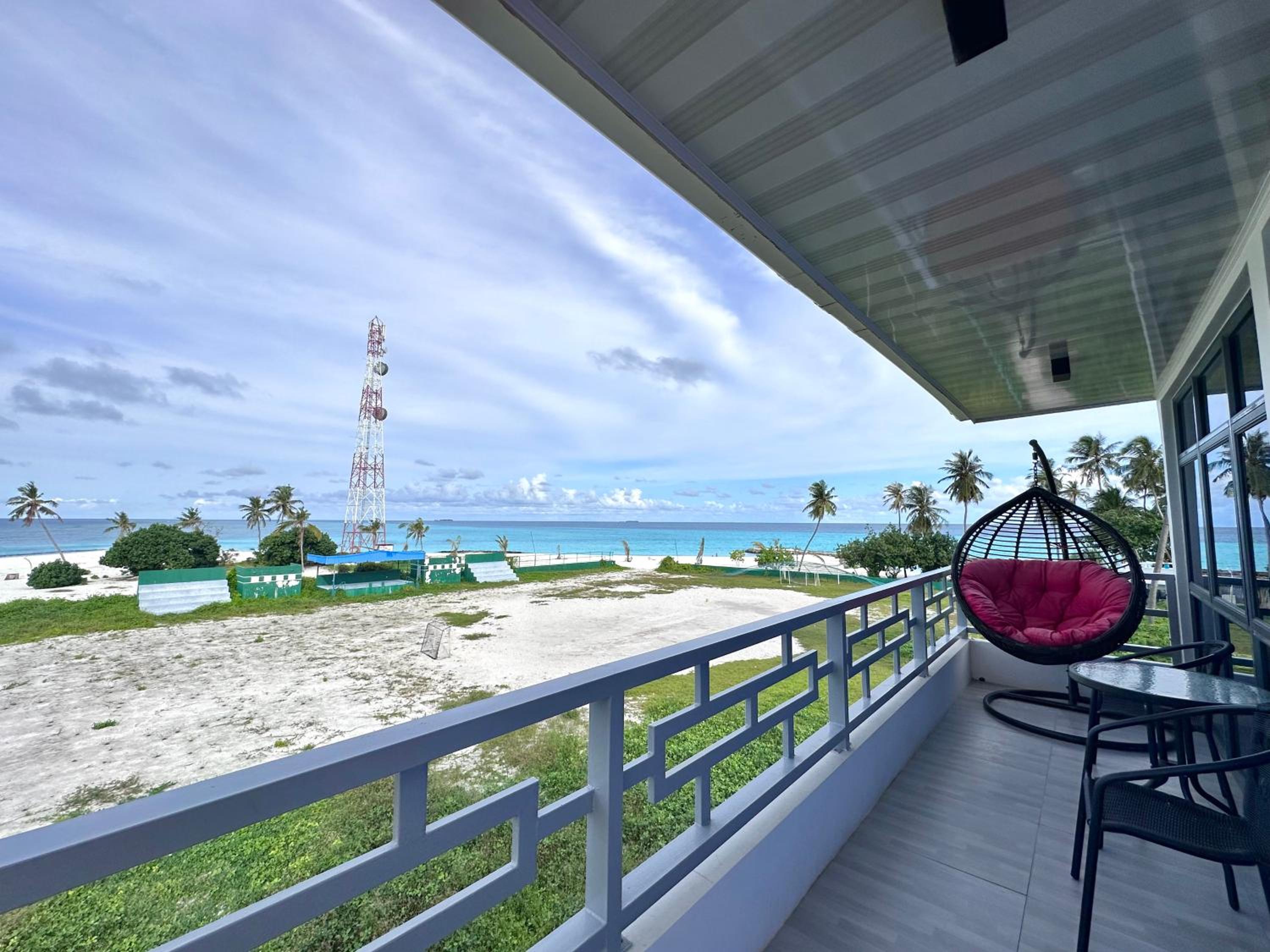 Deluxe Triple Room with Sea View - Photo 6