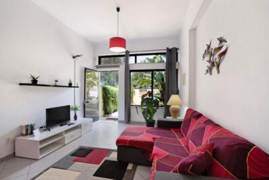 One-Bedroom Apartment - Photo 27