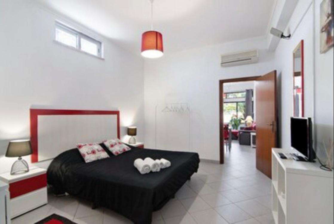 One-Bedroom Apartment - Photo 28