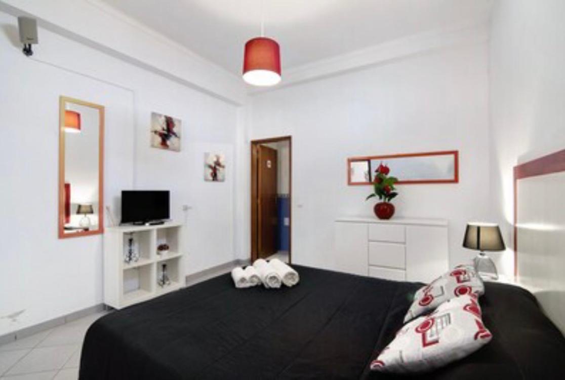 One-Bedroom Apartment - Photo 20