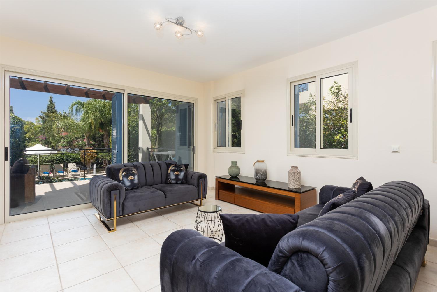Villa photo 1