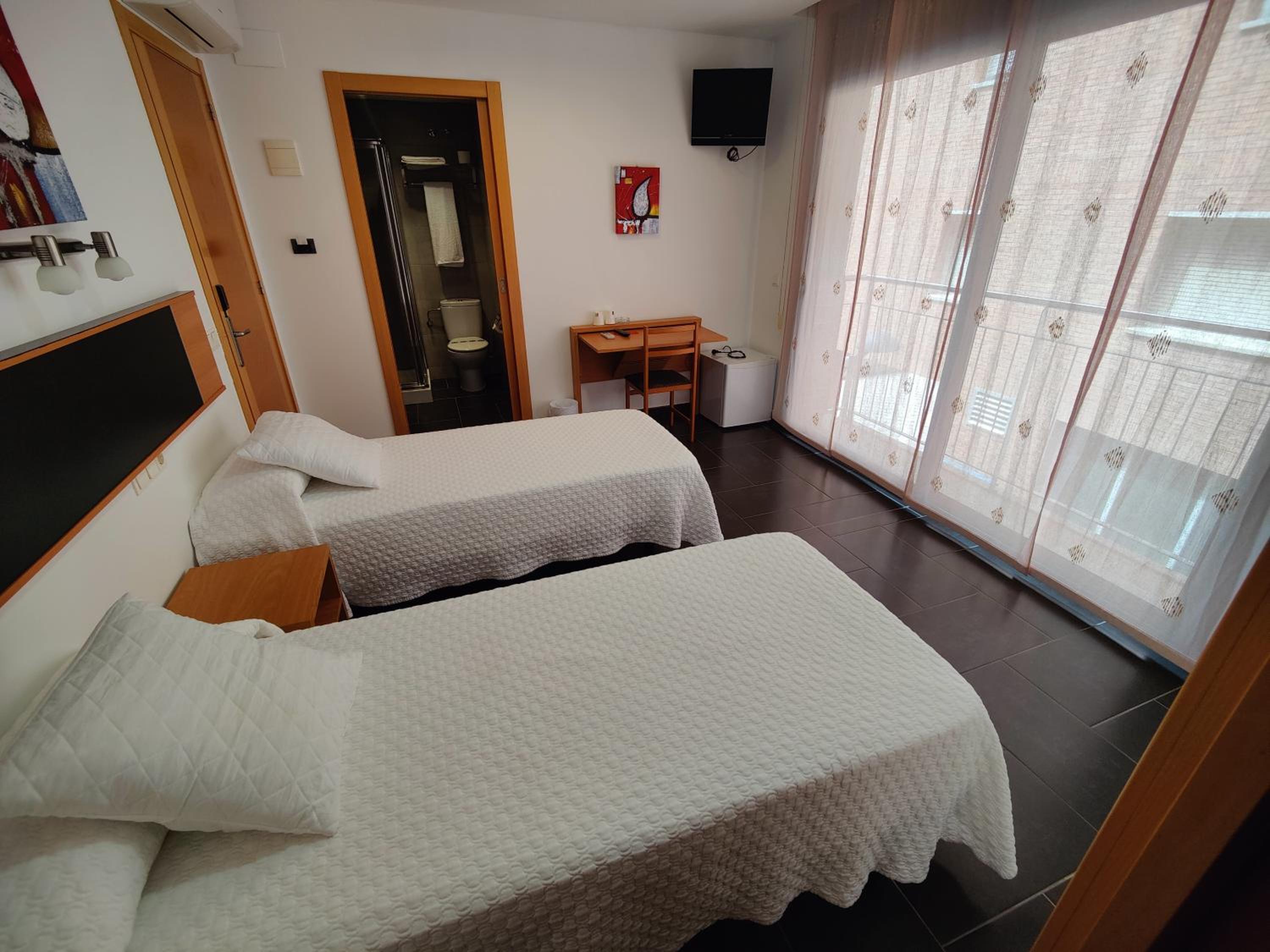 Habitación Doble con Baño Privado