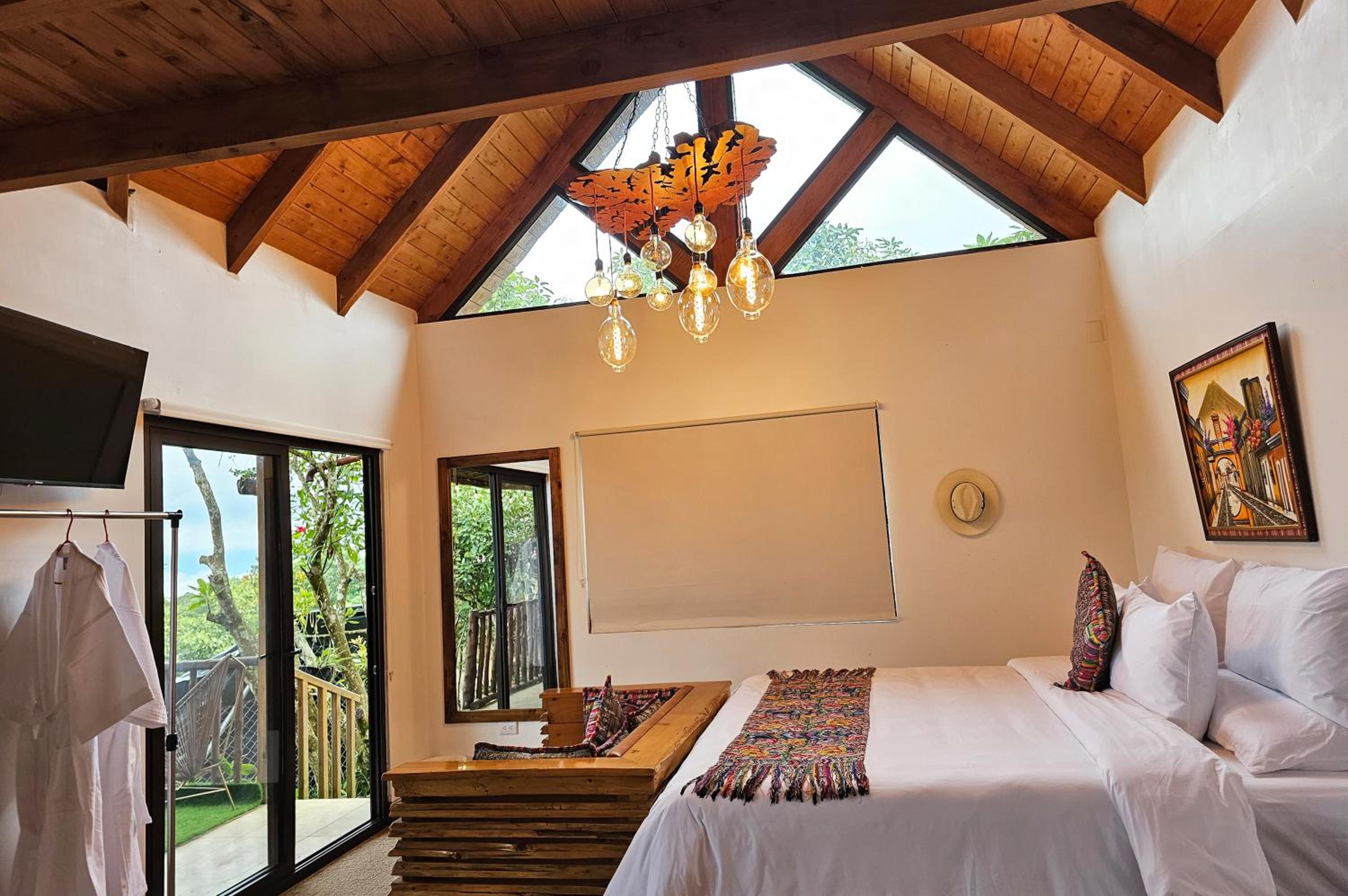 Superior Bungalow photo 1