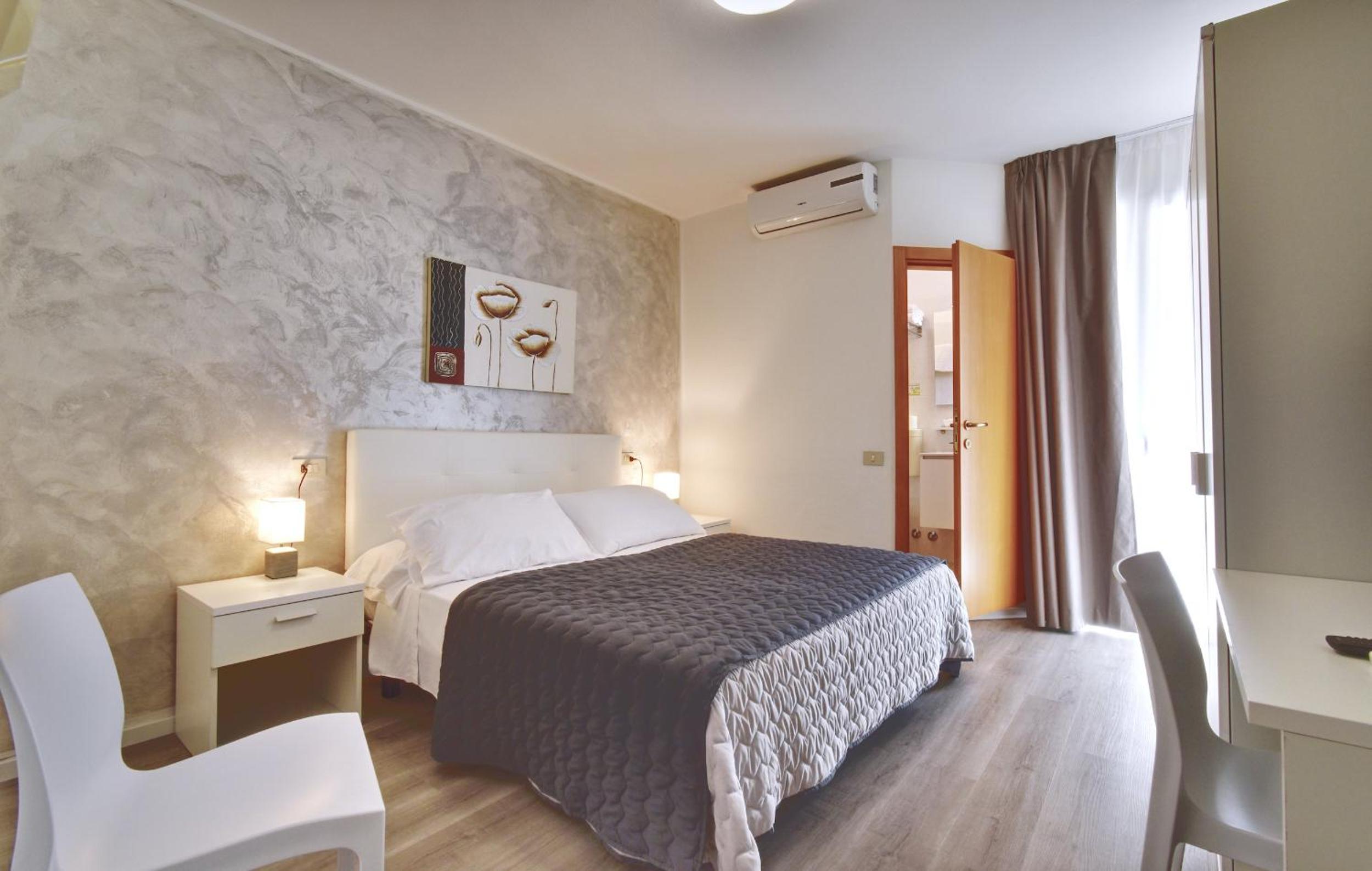 Standard Double Room photo 1