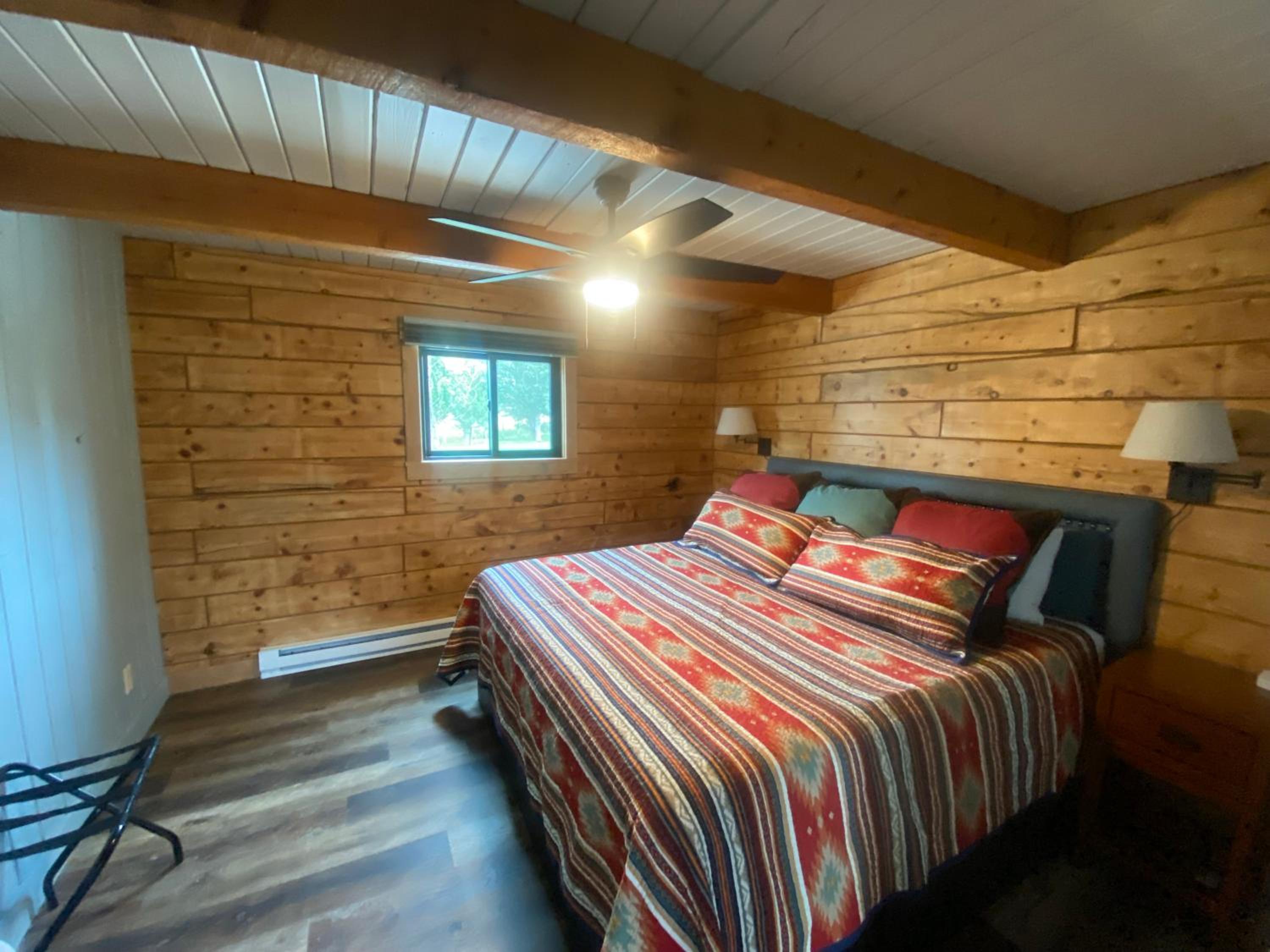 Two-Bedroom House - Photo 2