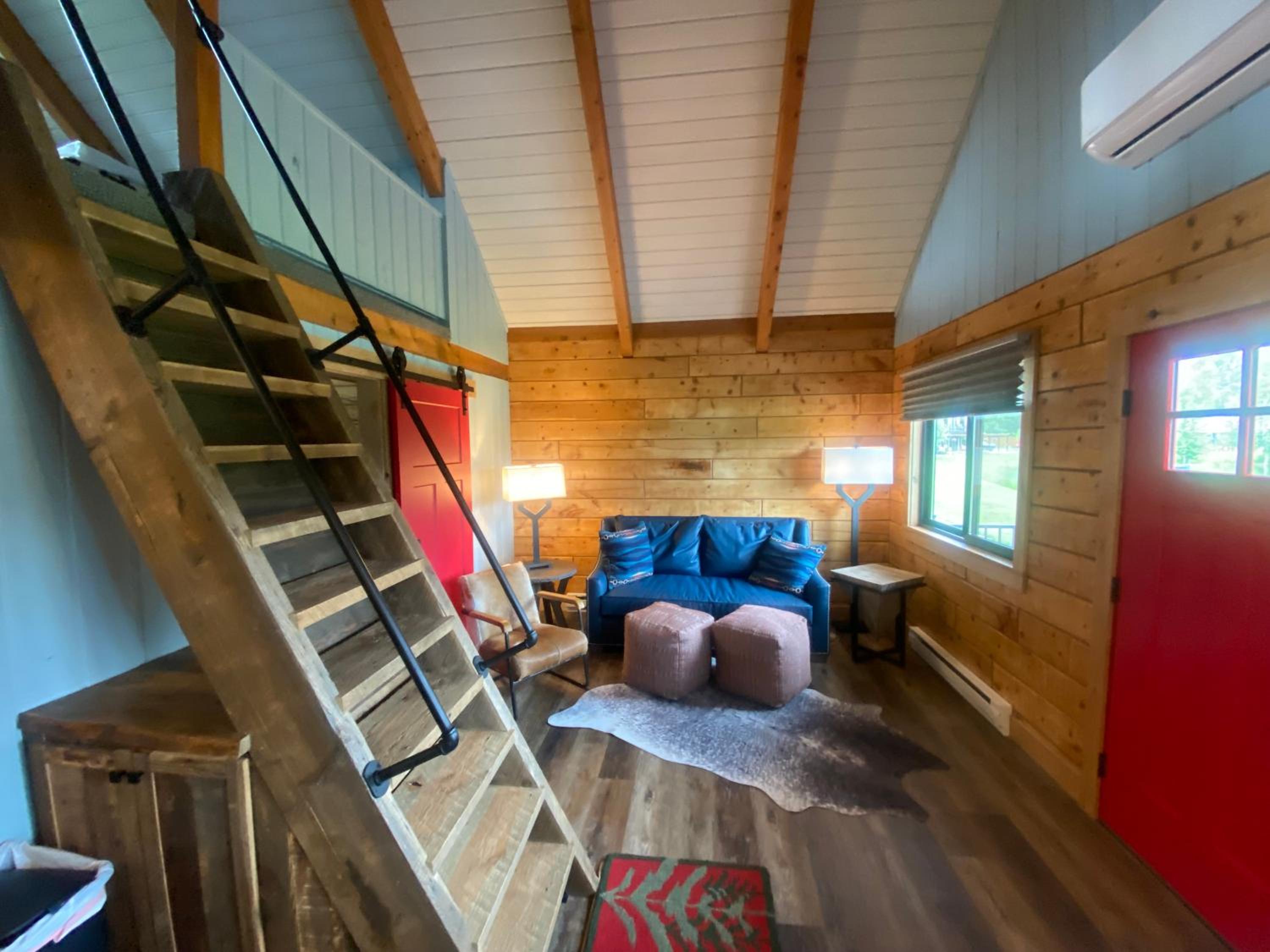 Two-Bedroom House - Photo 10