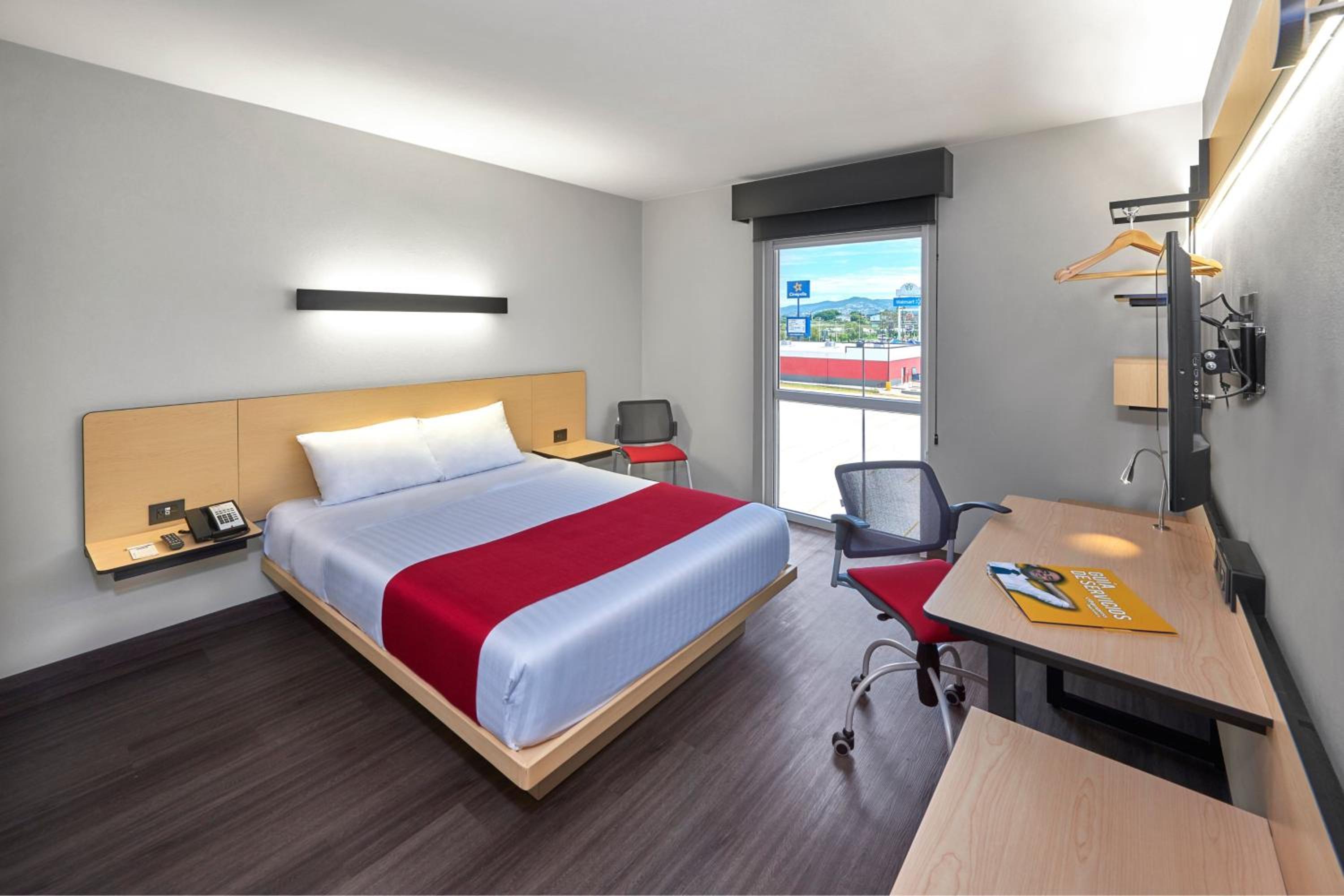 Queen Room -> Королевский номер