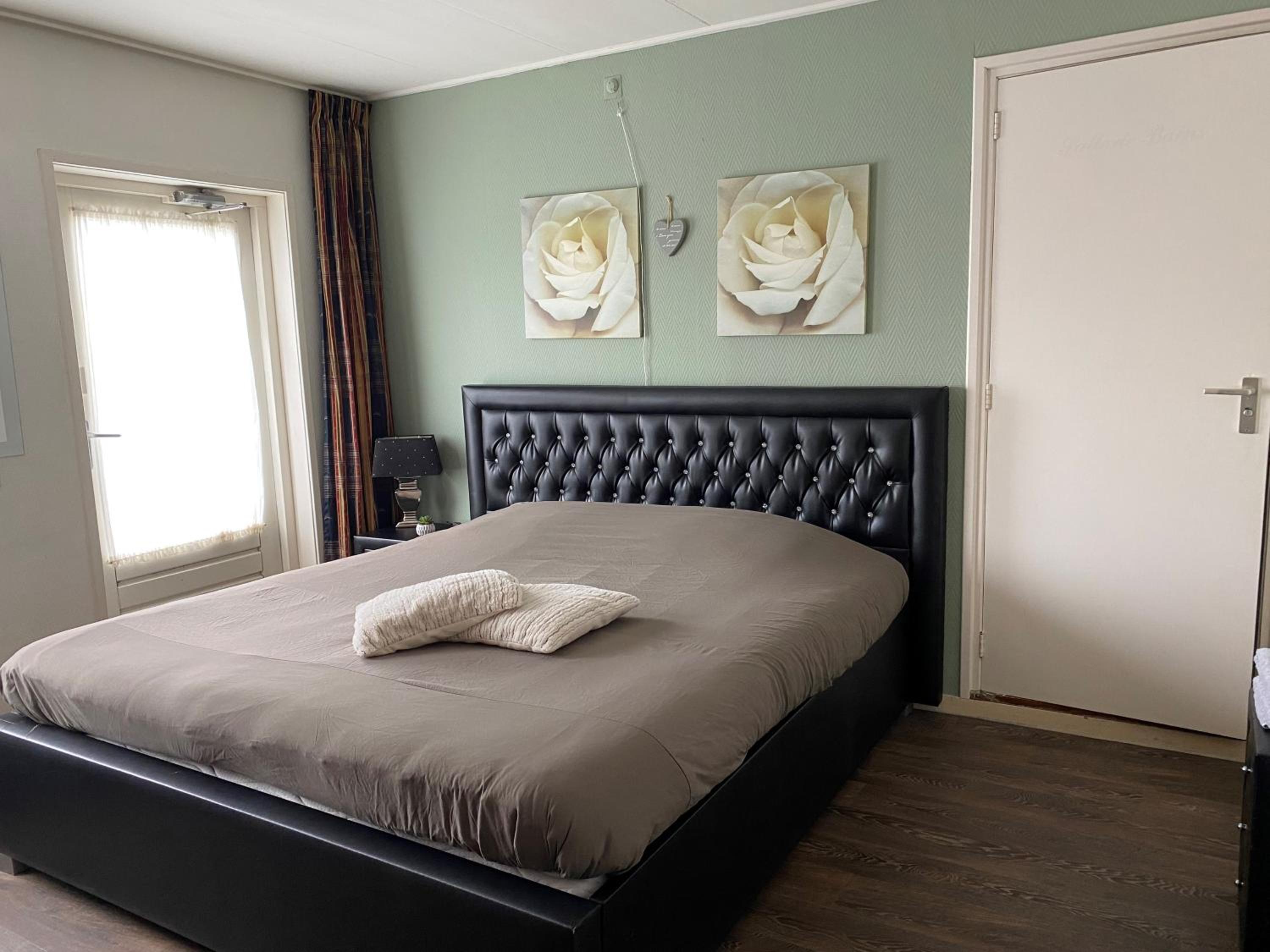 Economy Double Room photo 1