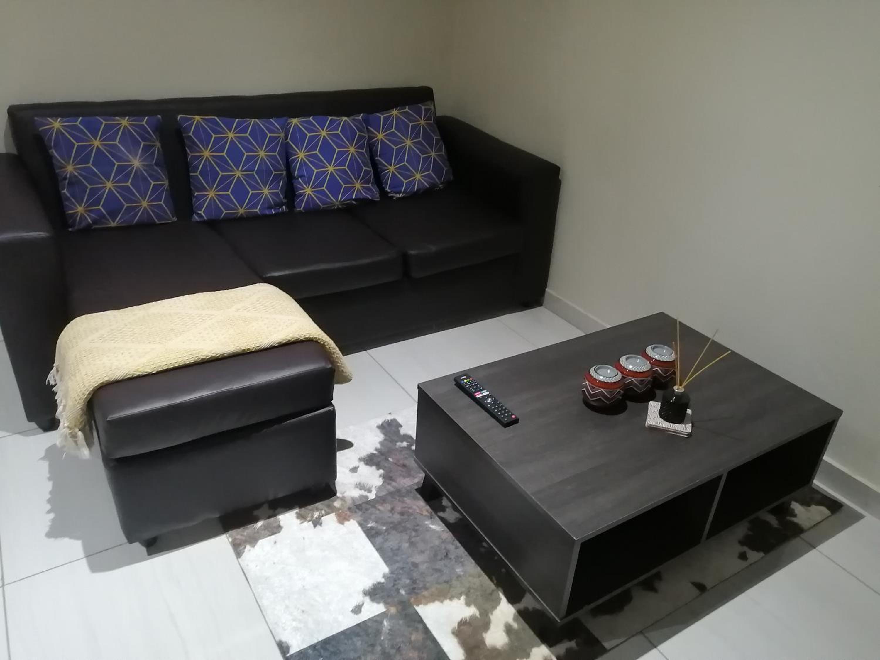 Two-Bedroom Apartment - Photo 29