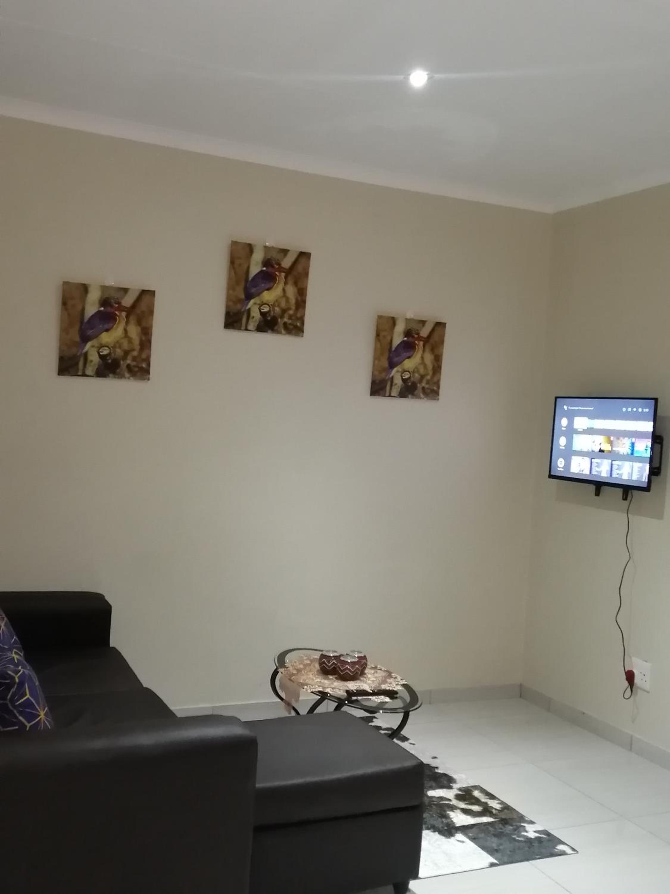 Two-Bedroom Apartment - Photo 19