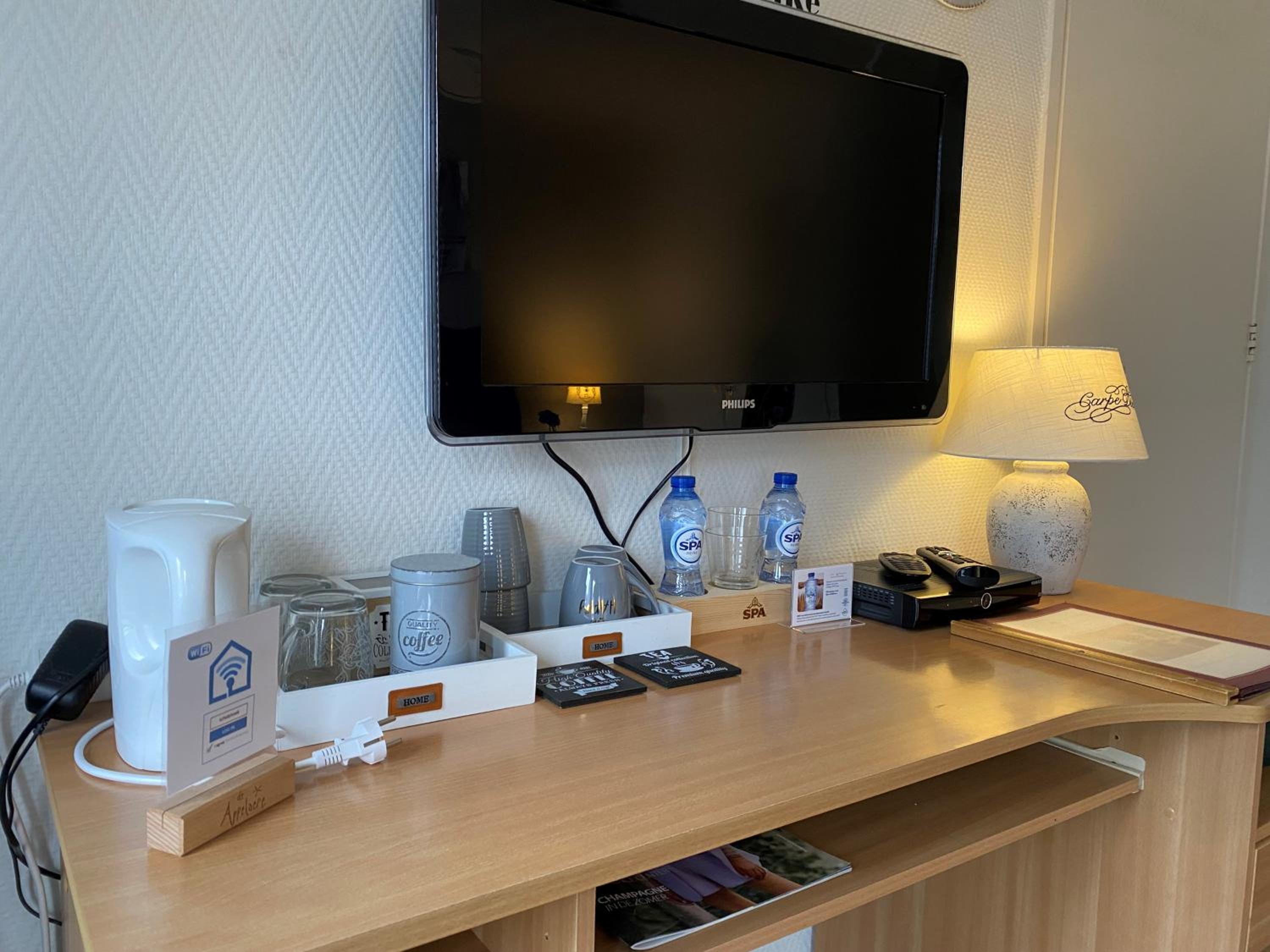 Economy Twin Room photo 2