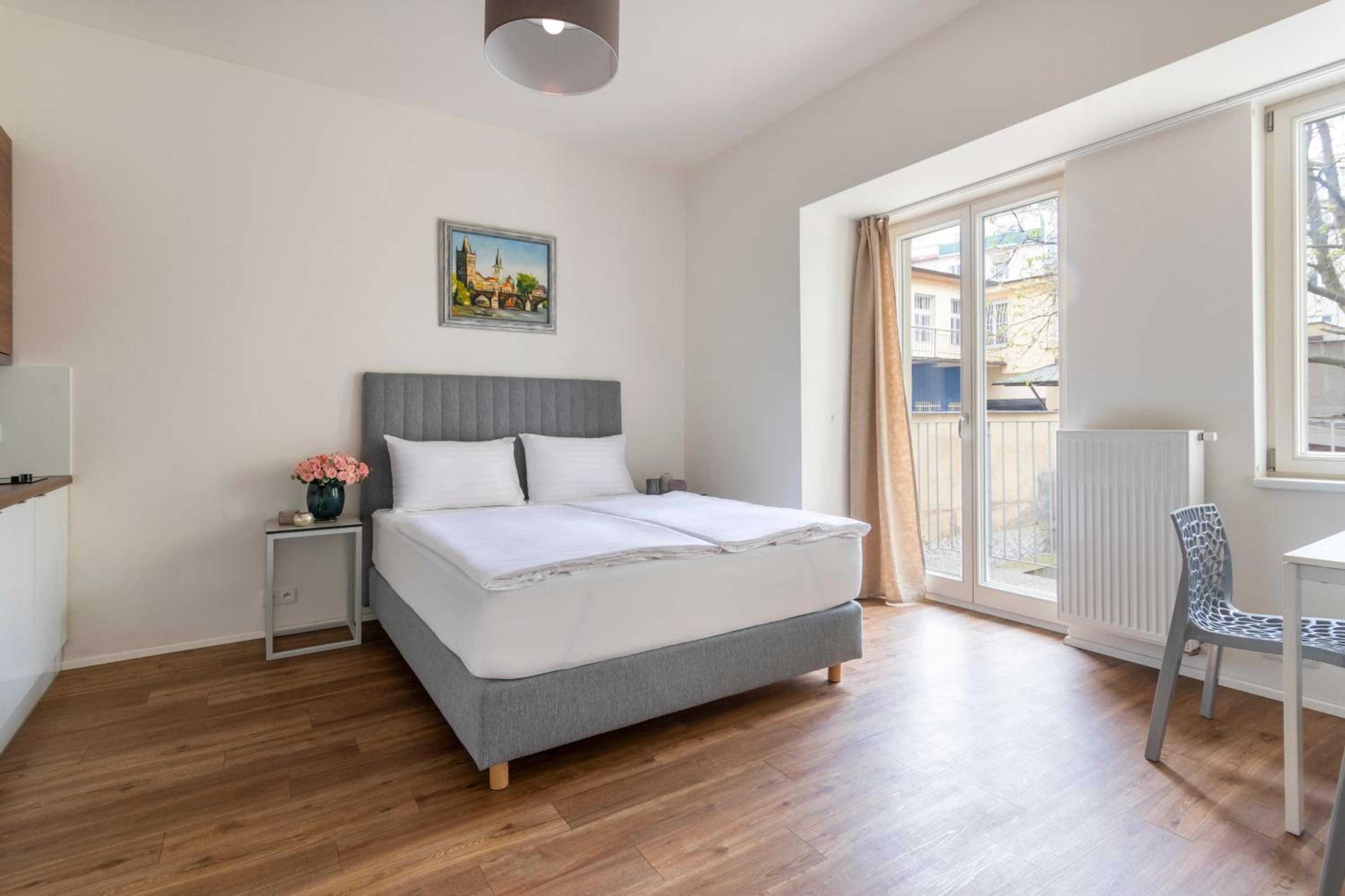 Deluxe Studio with Balcony