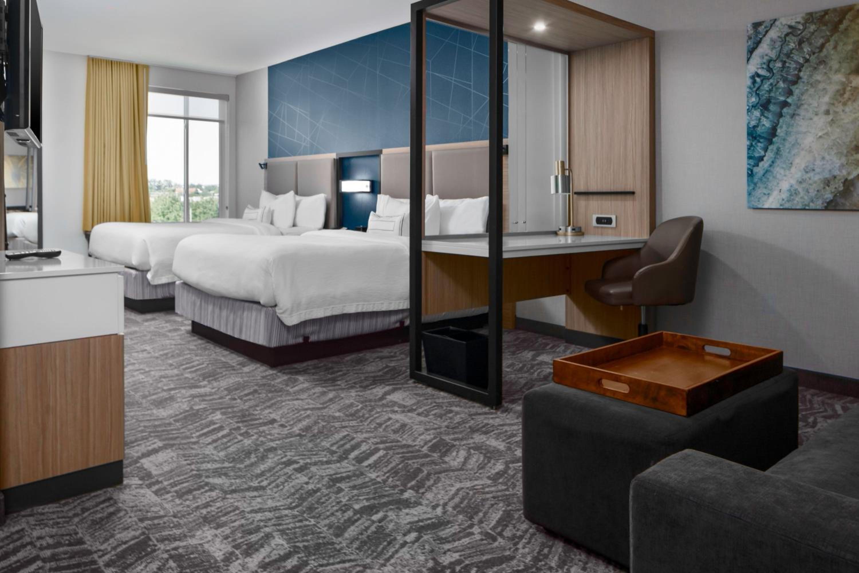 Queen Suite with Two Queen Beds and Trundle Sofa - Photo 3