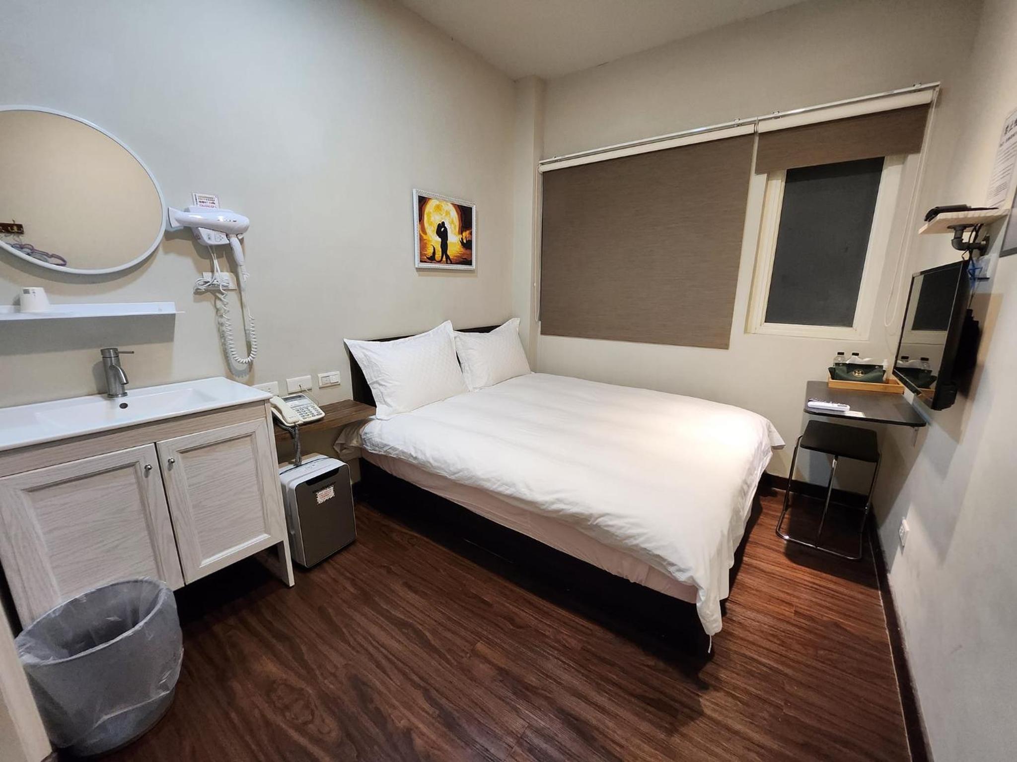 Small Double Room photo 1