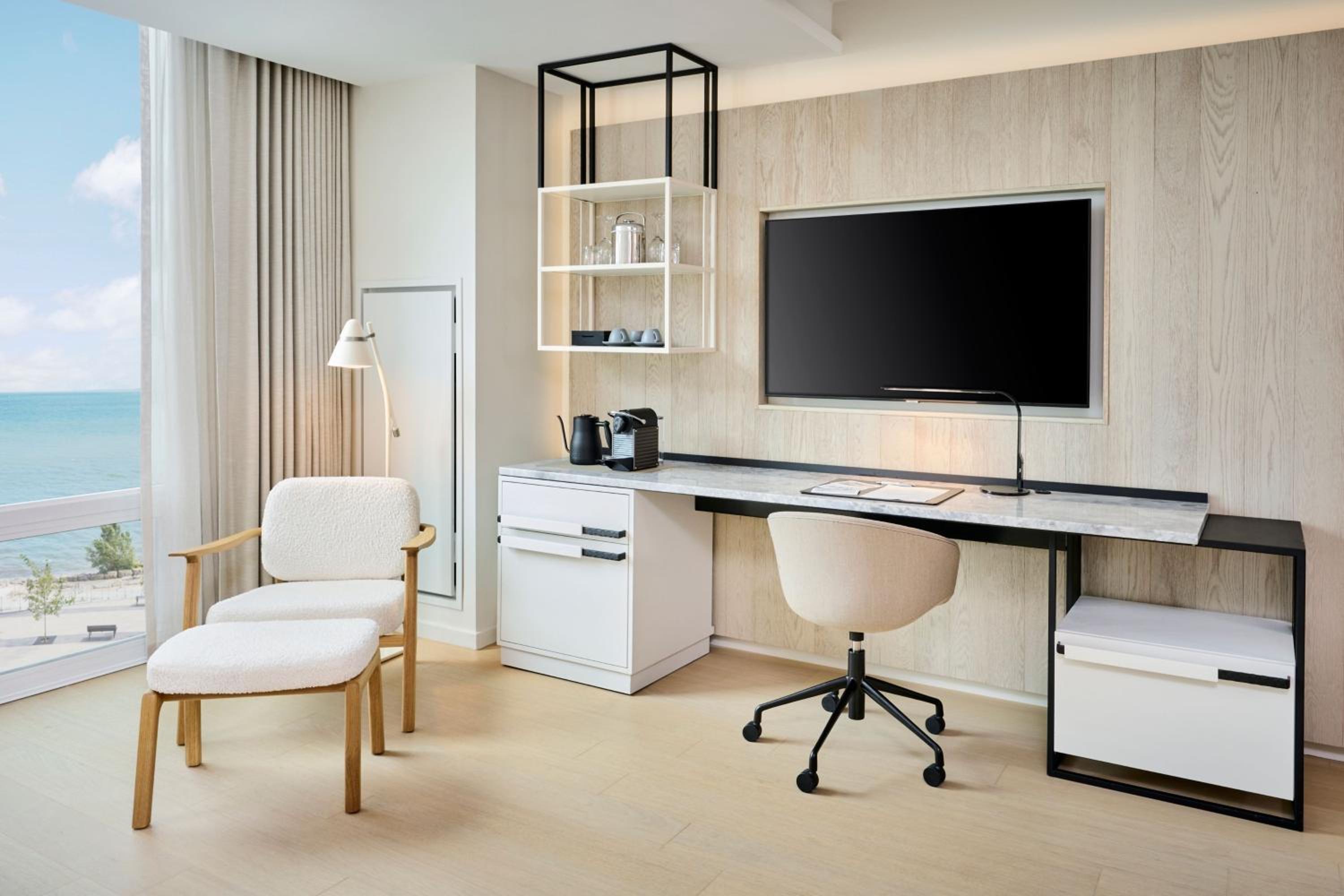 King Studio Suite