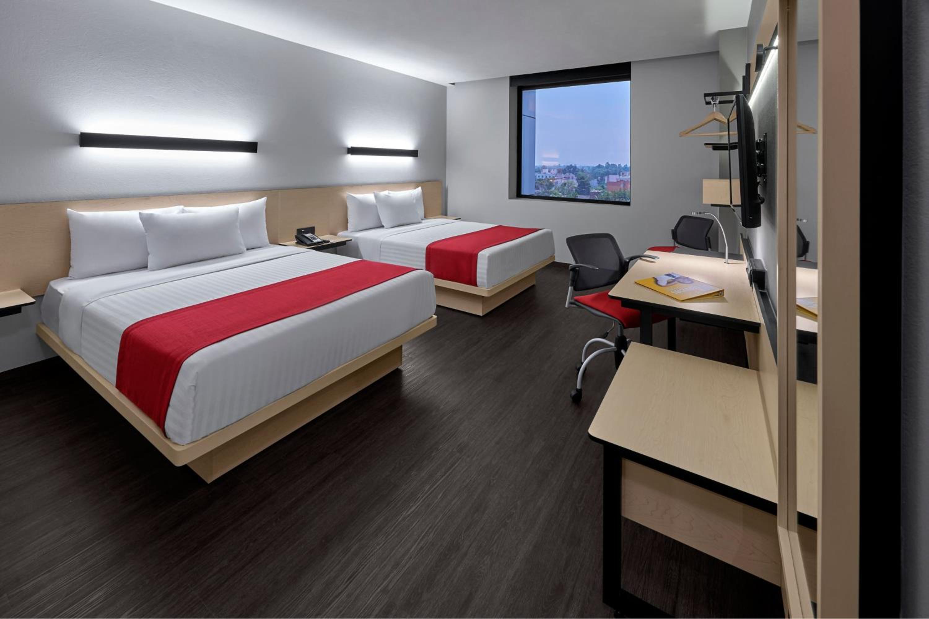 Double Room with Two Double Beds - Photo 1