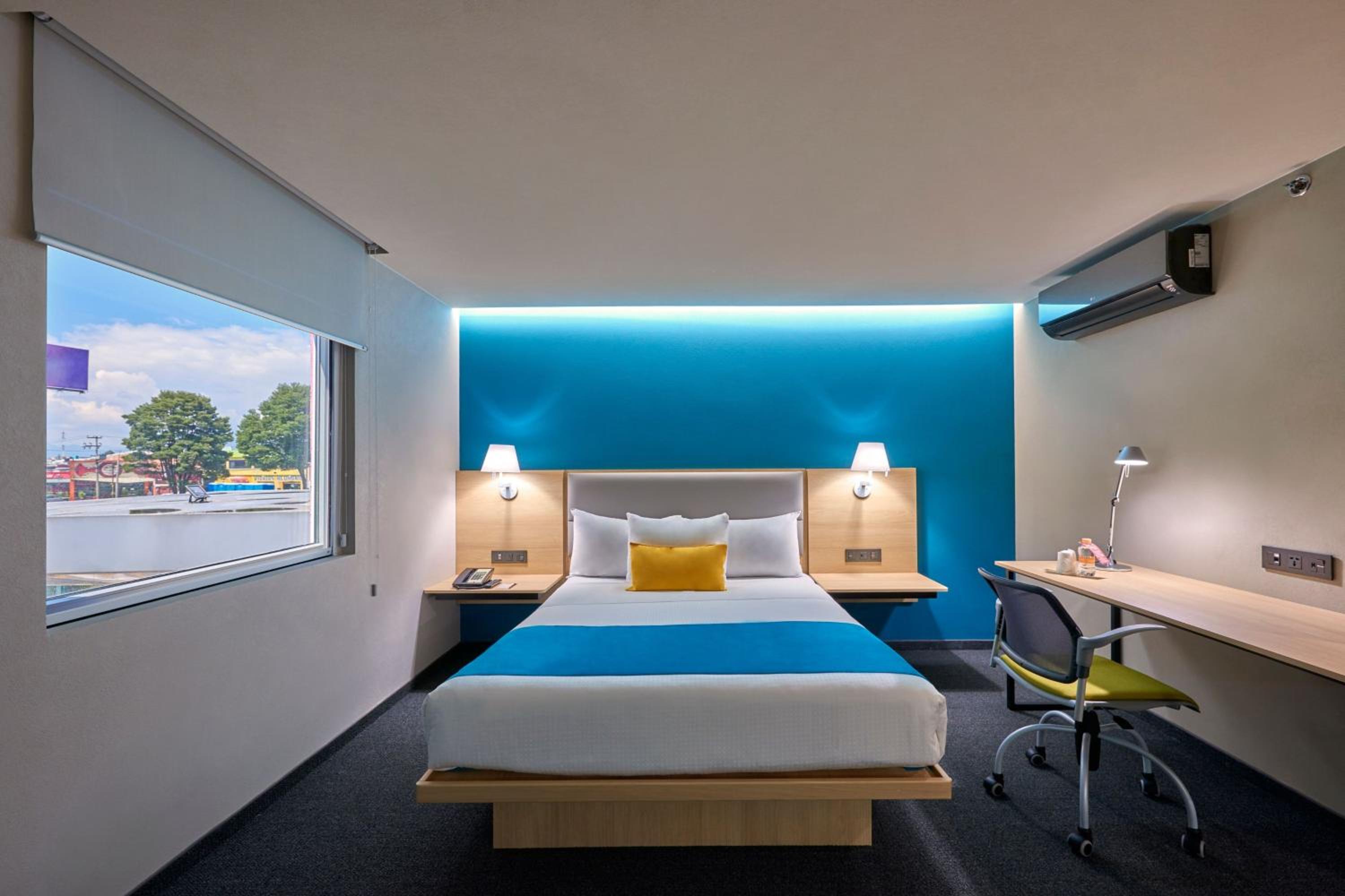 Superior Queen Room With Sofa Bed