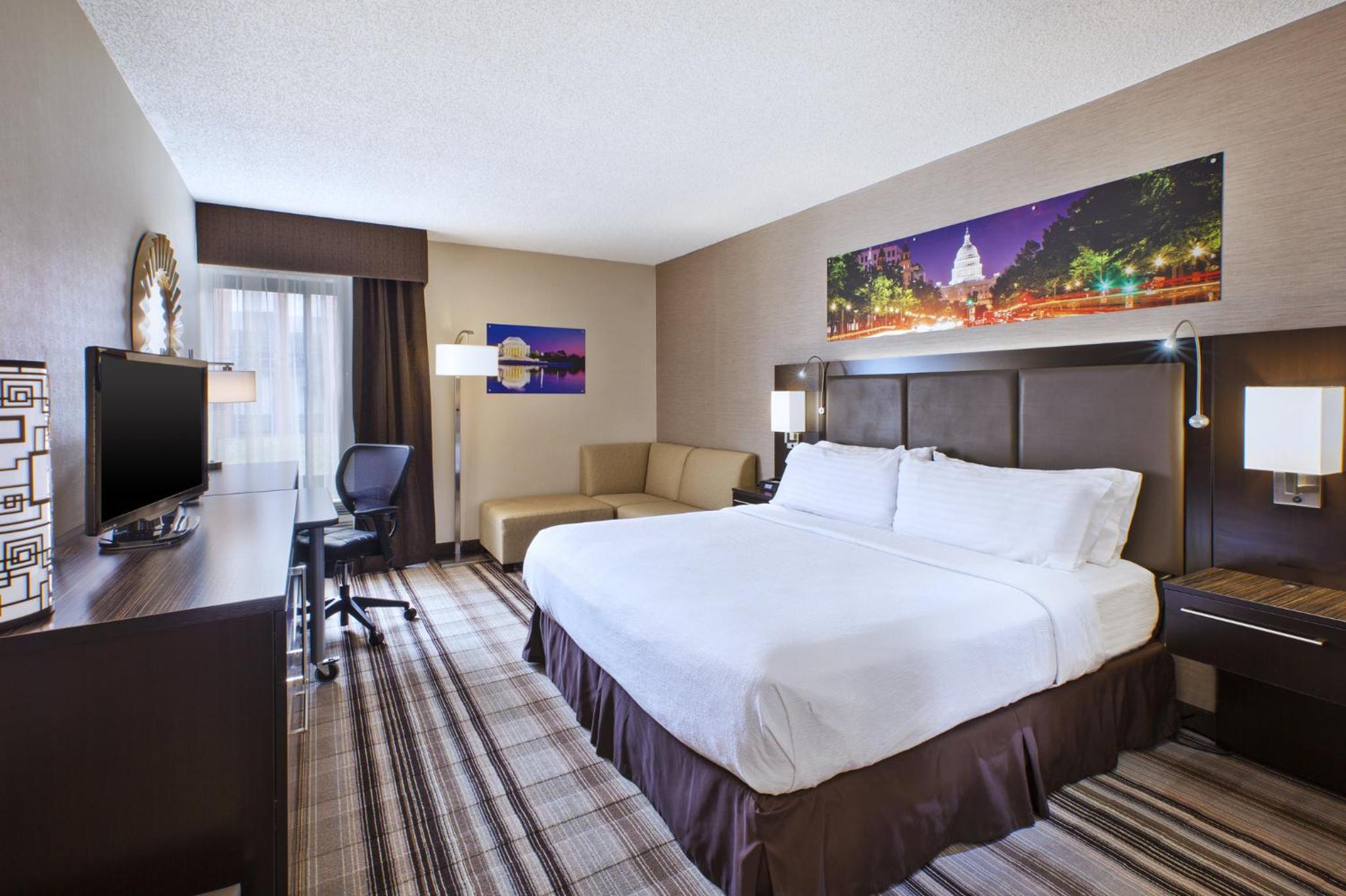 Standard King Room - Photo 2
