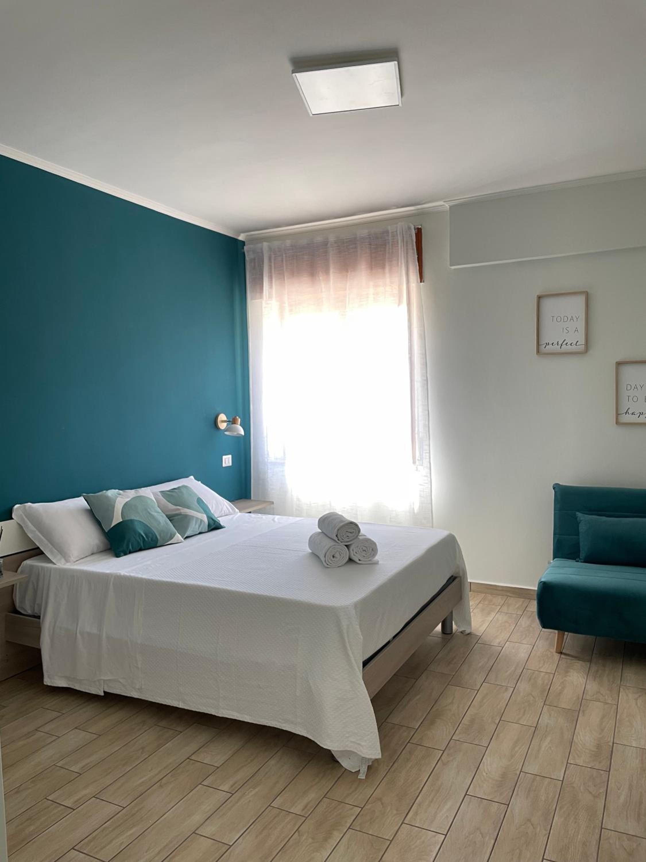 Deluxe Triple Room - Photo 1