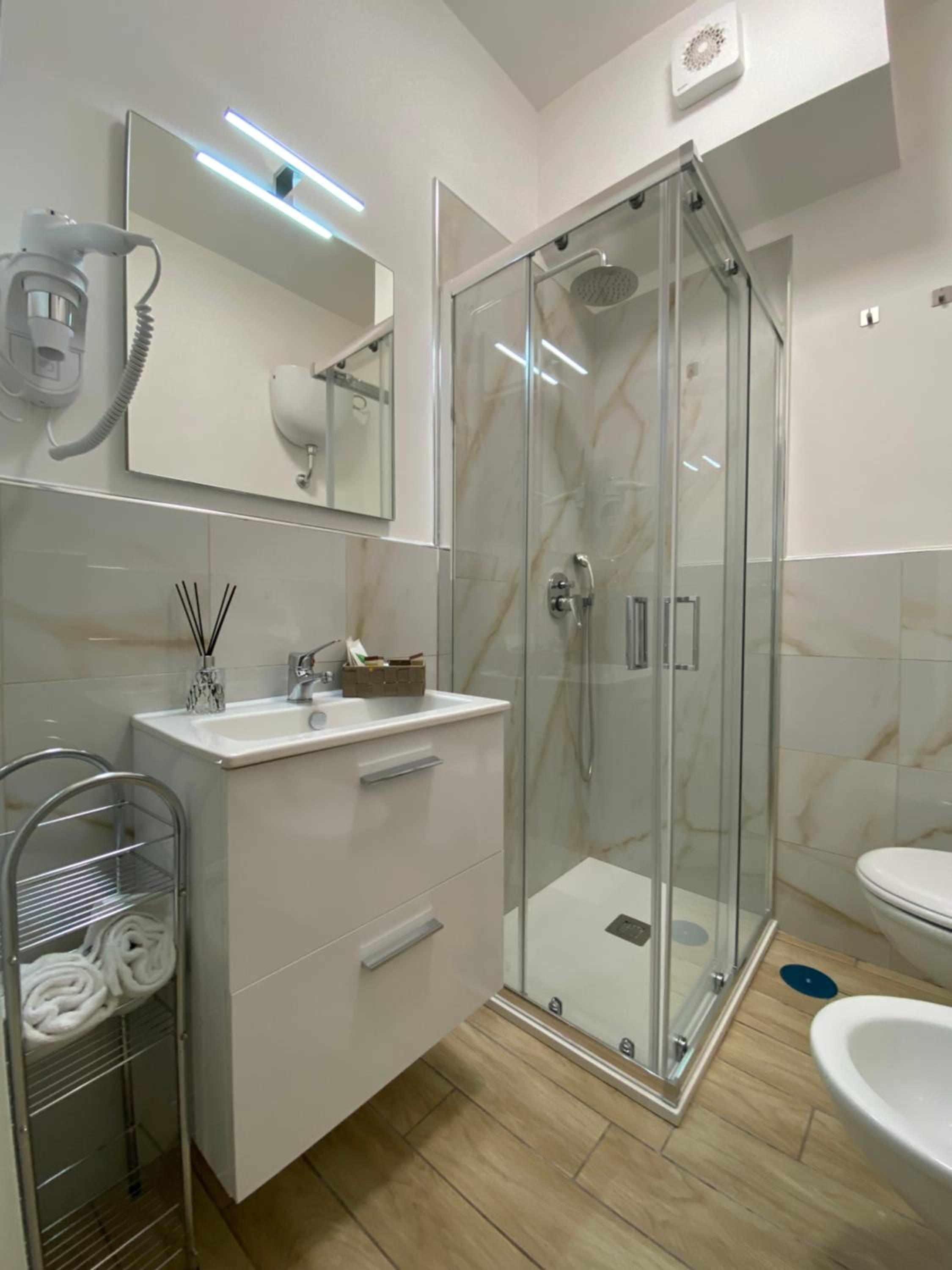 Deluxe Triple Room - Photo 4