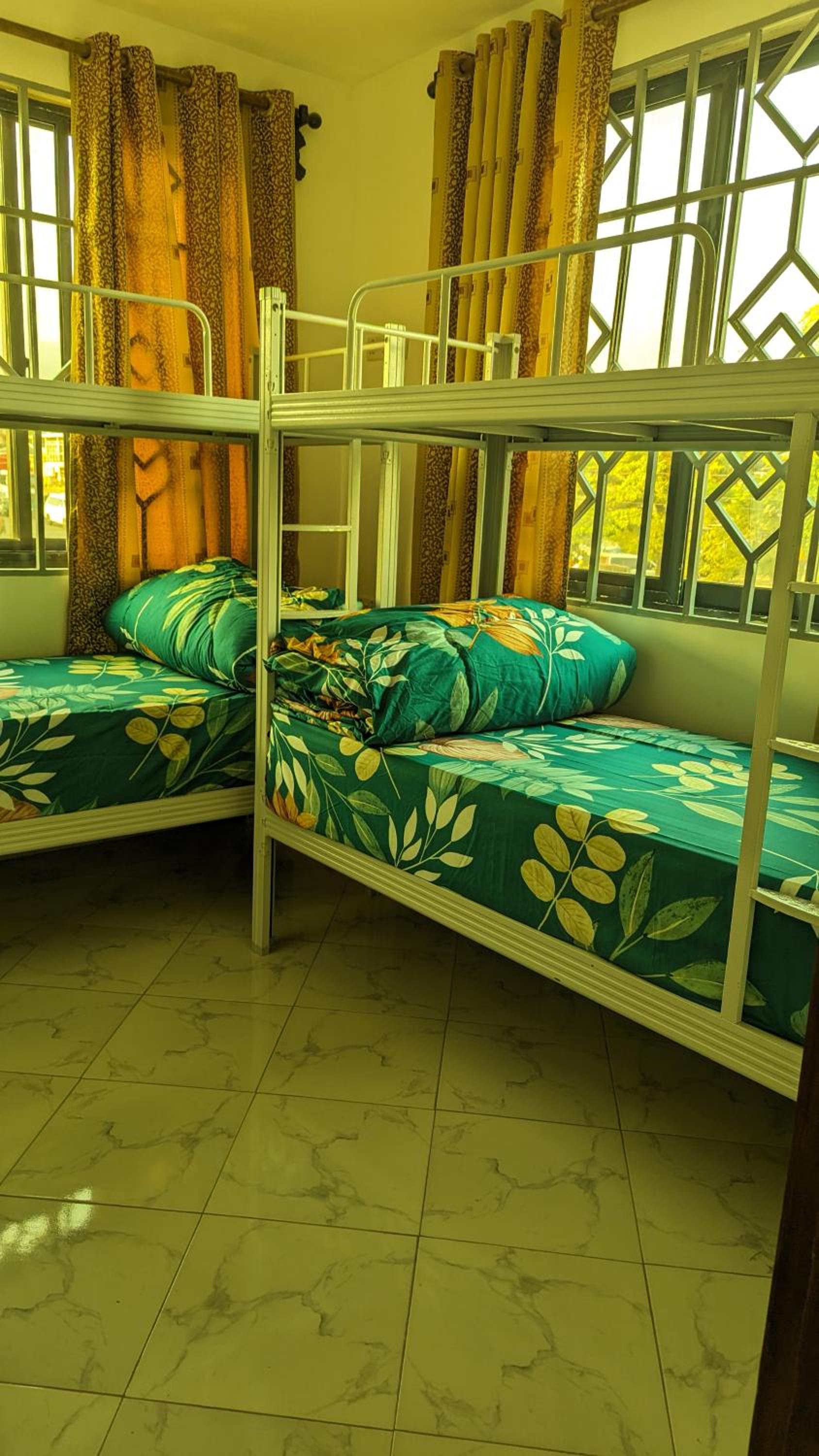 Bed in 4-Bed Mixed Dormitory Room photo 2