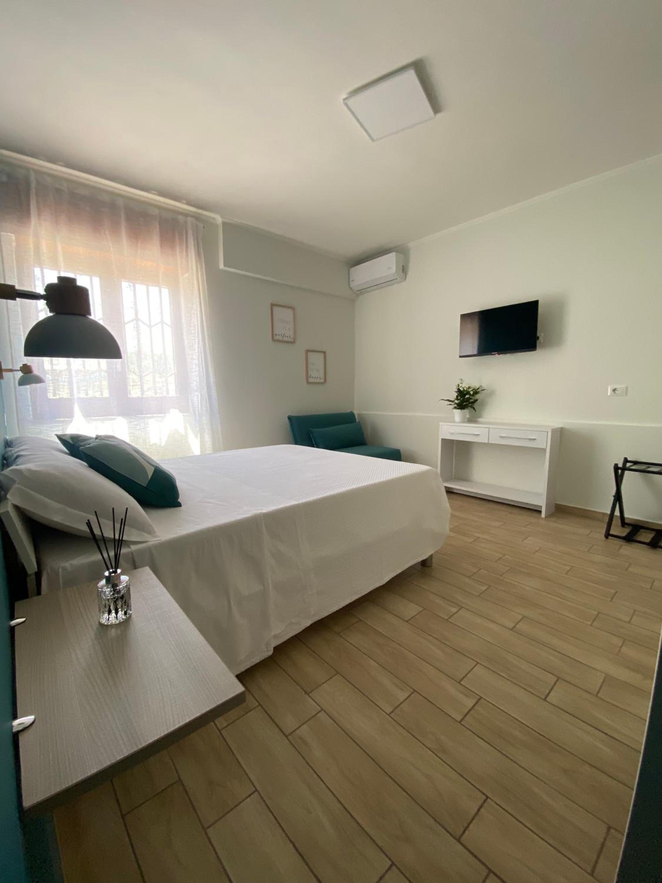Deluxe Triple Room - Photo 3