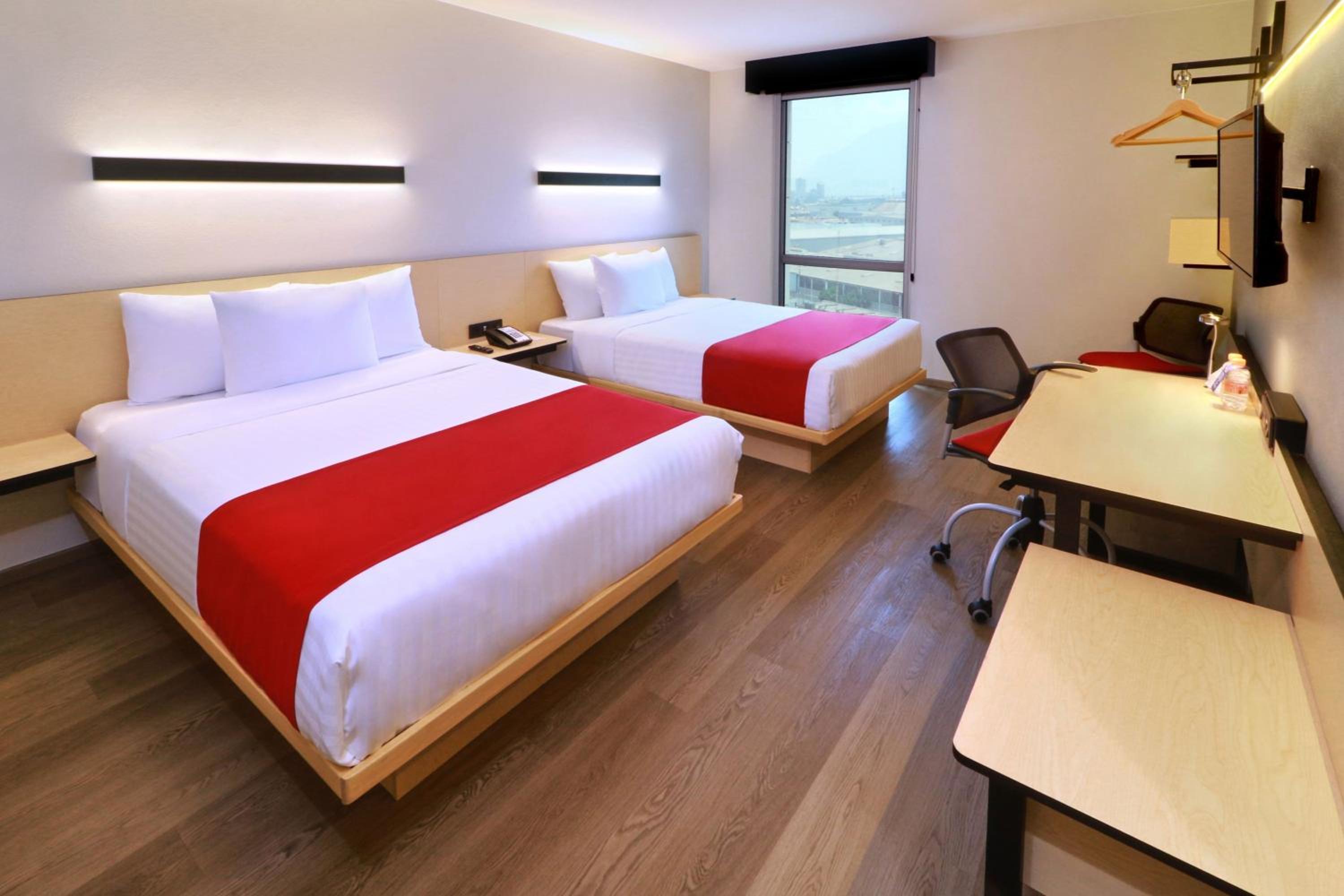 Double Room with Two Double Beds - Photo 5